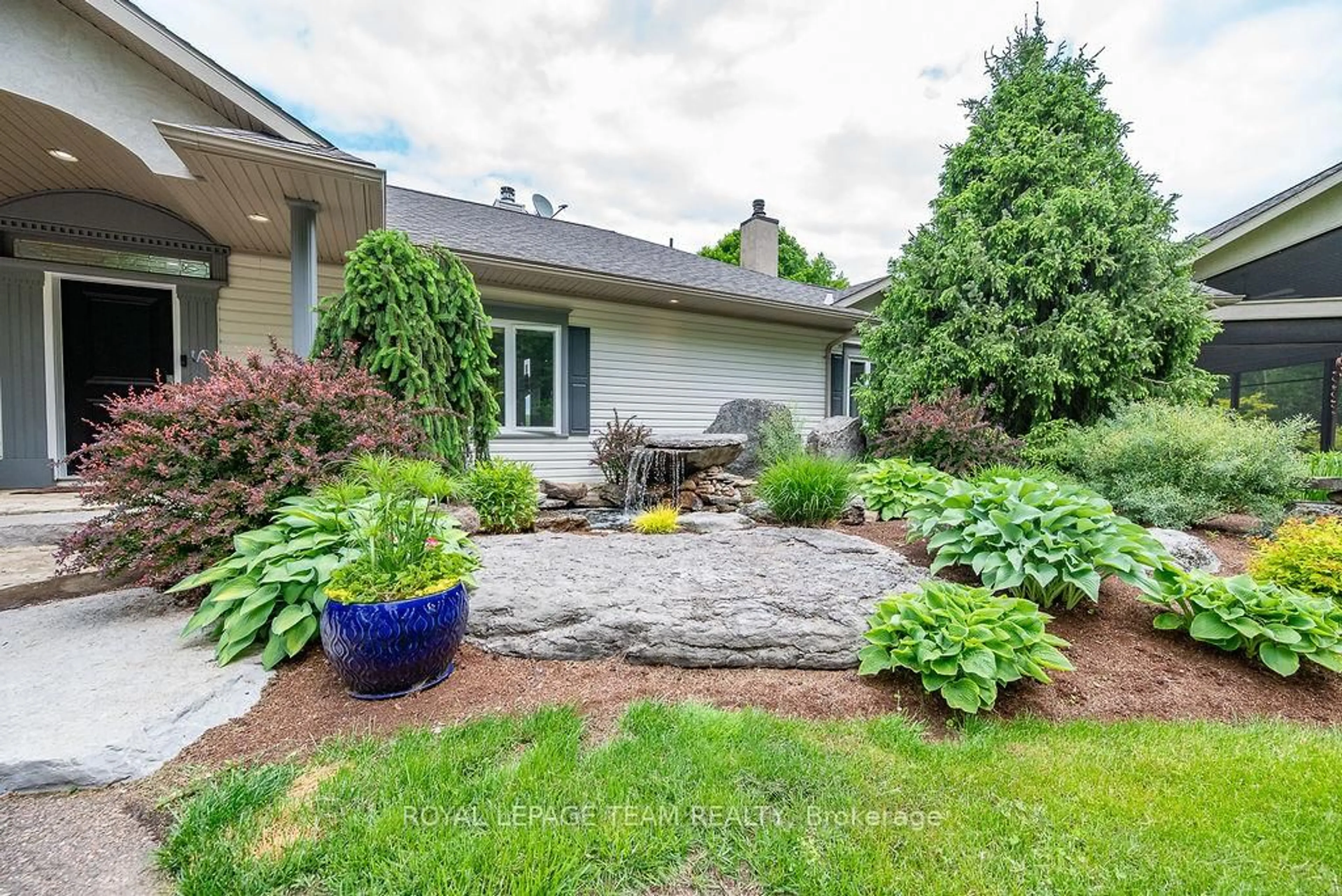 Patio, street for 2741 Foymount Rd, Eganville Ontario K0J 1T0