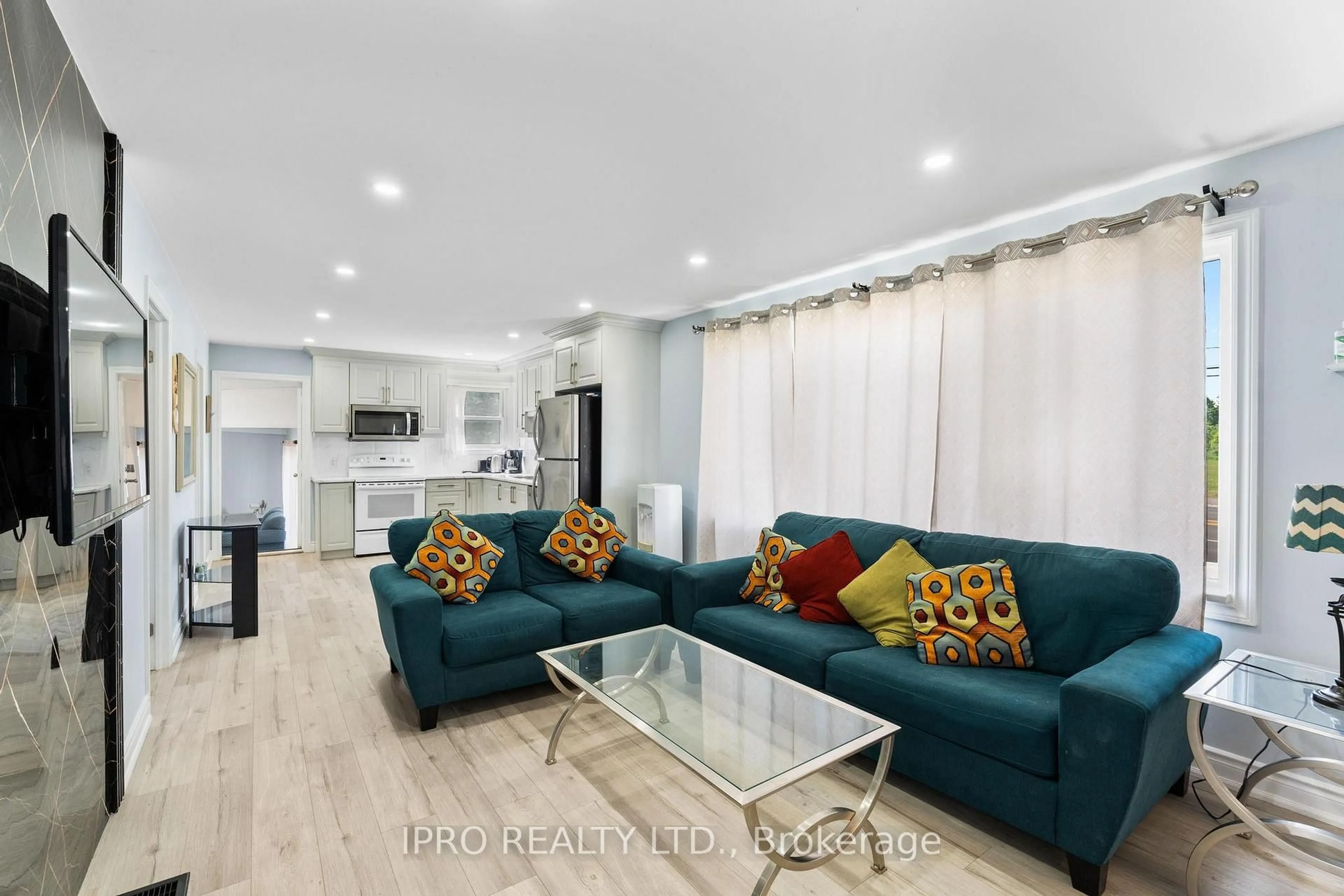 Living room with furniture, unknown for 3097 Hwy 3 Highway, Port Colborne Ontario L3K 5V3