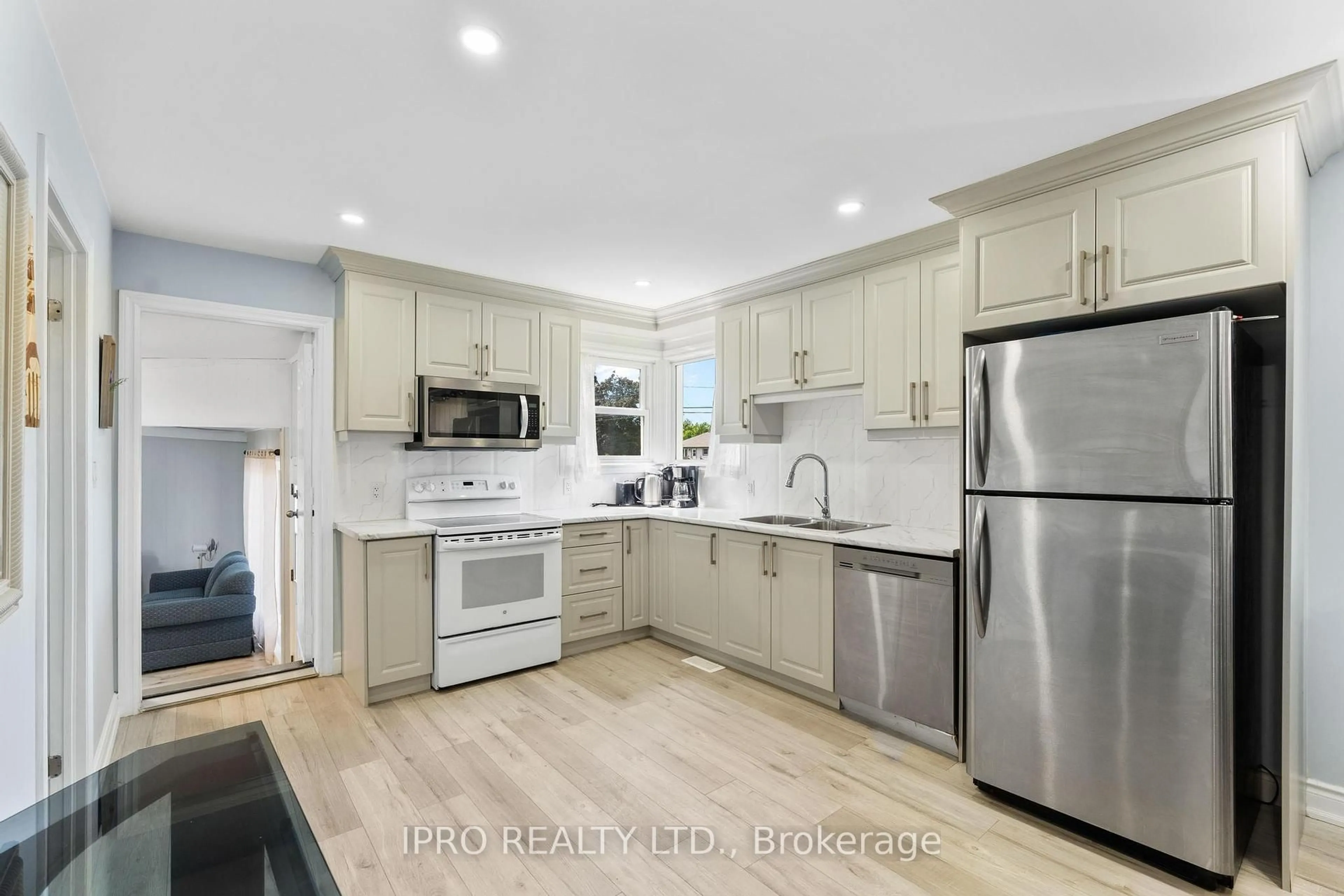 Open concept kitchen, unknown for 3097 Hwy 3 Highway, Port Colborne Ontario L3K 5V3