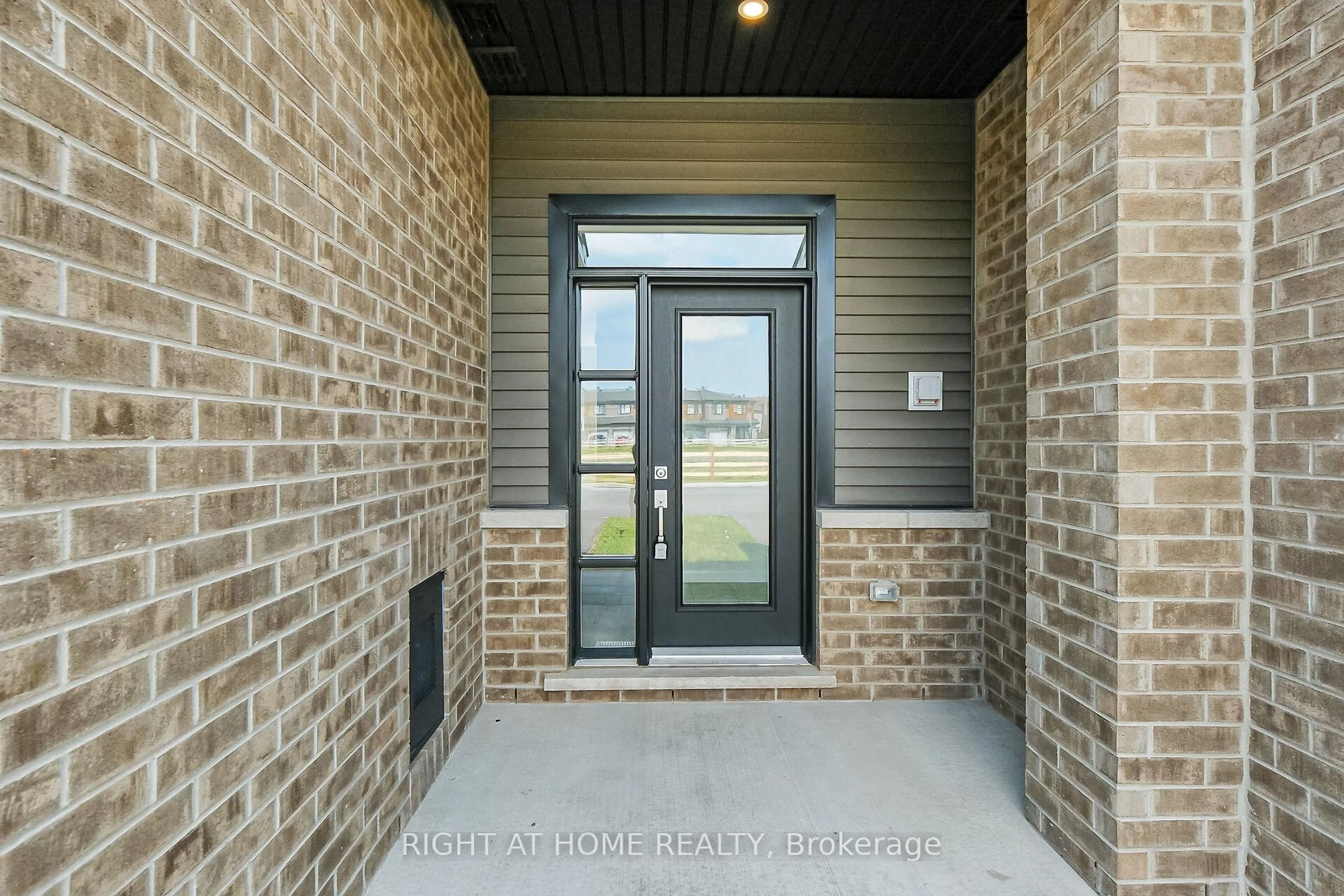 Unknown for 958 Athenry Crt, Ottawa Ontario K2J 7E1