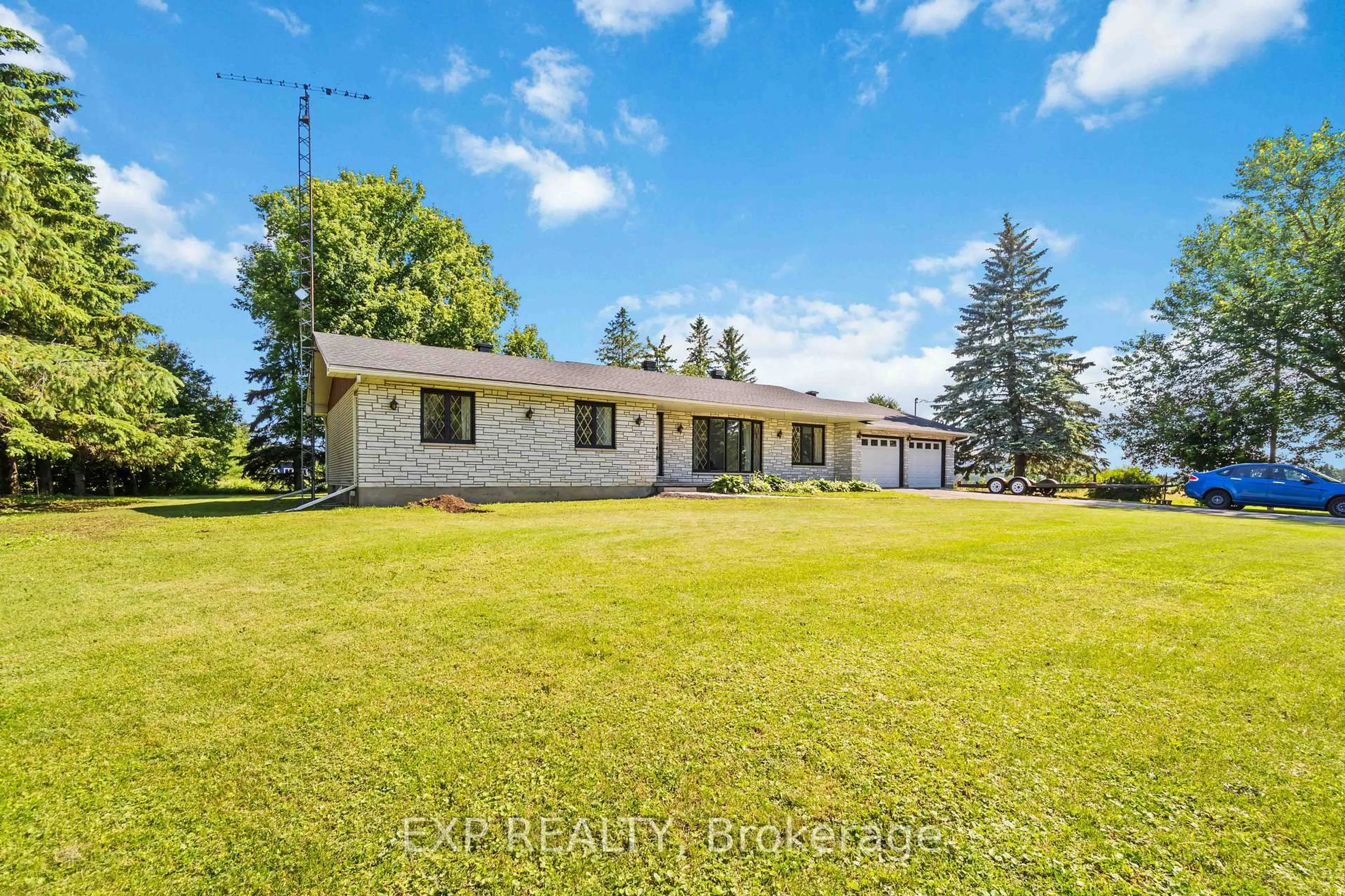A pic from outside/outdoor area/front of a property/back of a property/a pic from drone, unknown for 13800 County 13 Rd, North Dundas Ontario K0A 1R0