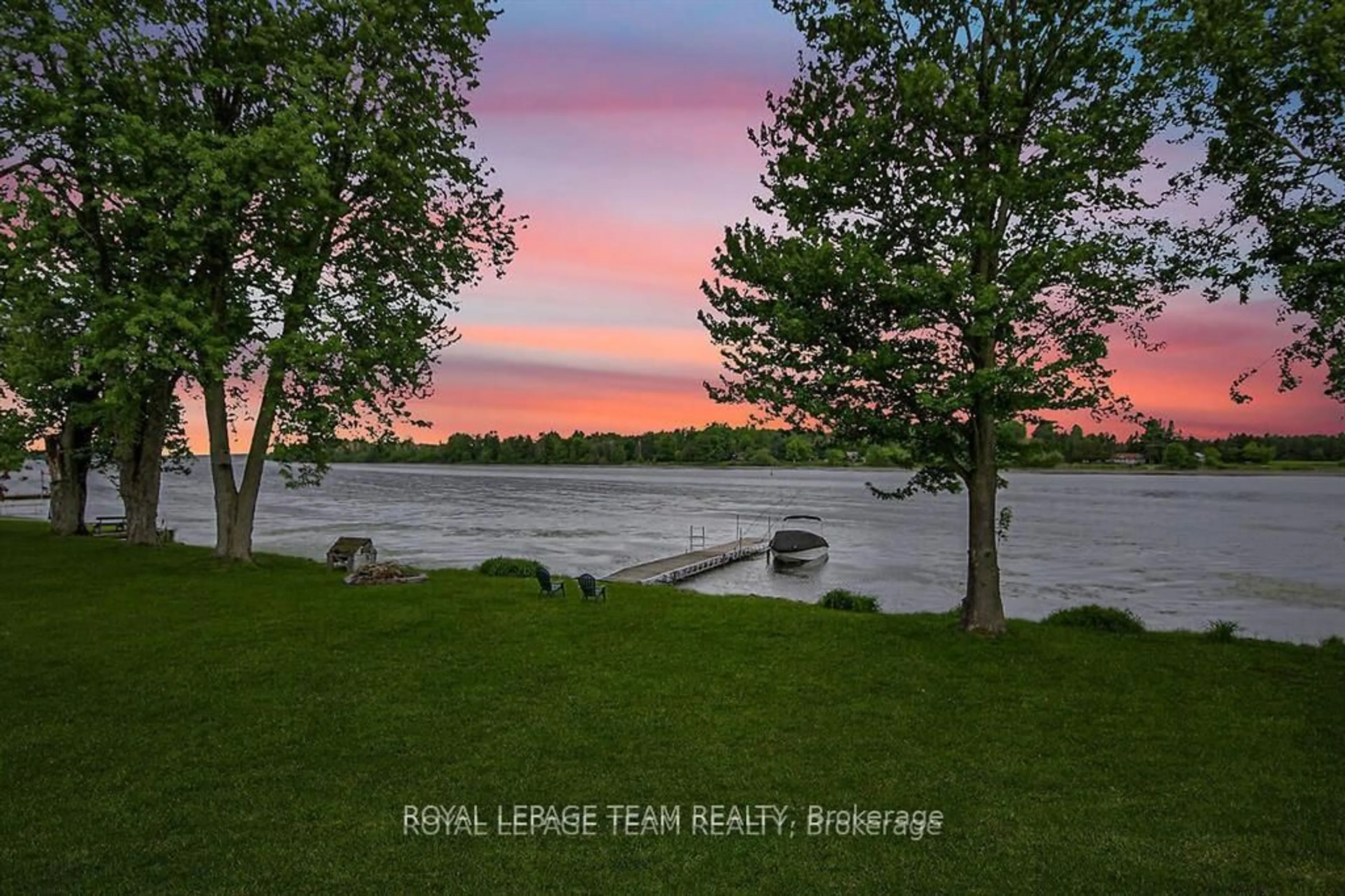 Blurry image for 3758 Mapleshore Dr, North Grenville Ontario K0G 1J0