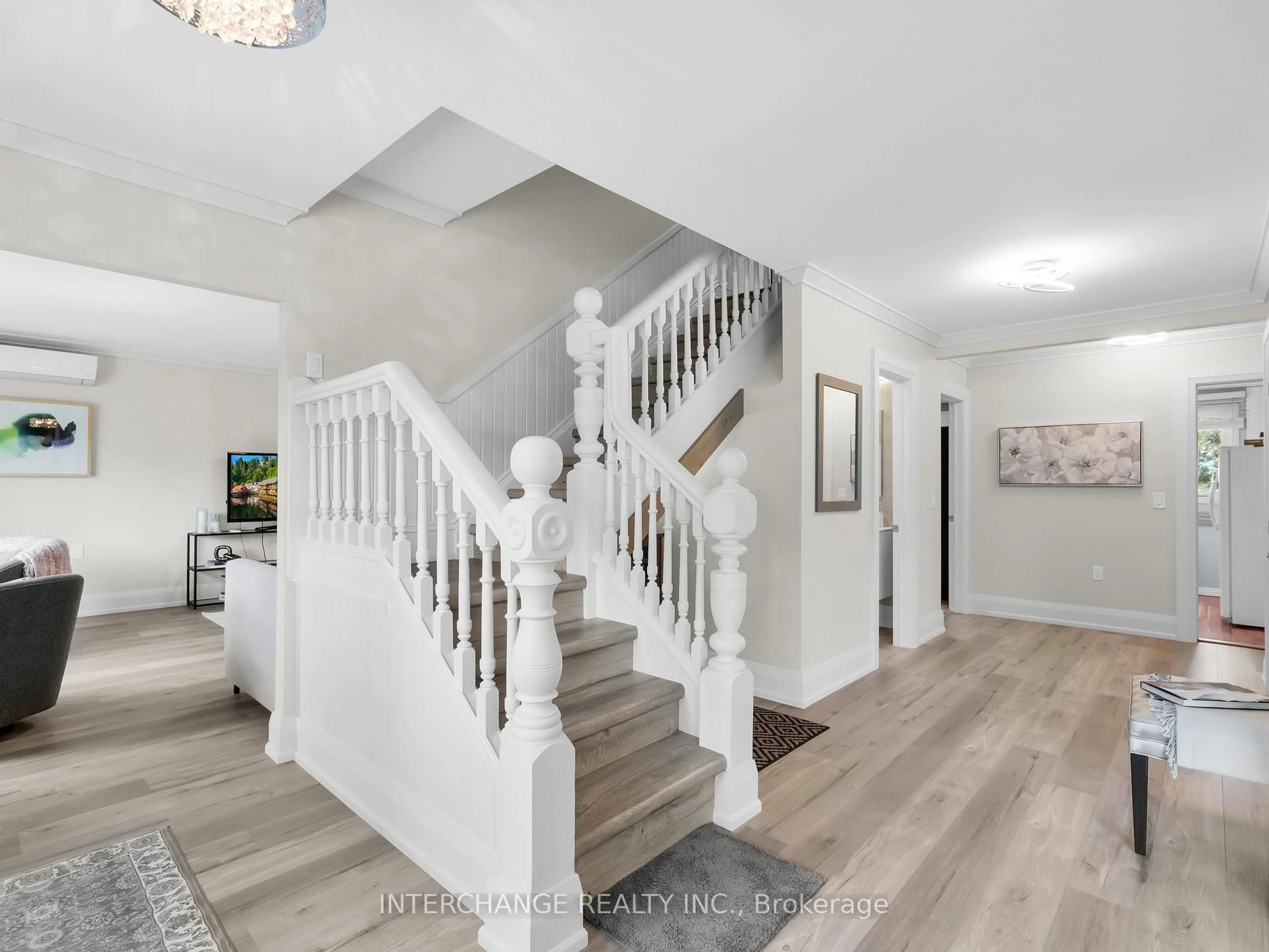 Stairs for 1012 Mill St, Muskoka Lakes Ontario P0C 1A0