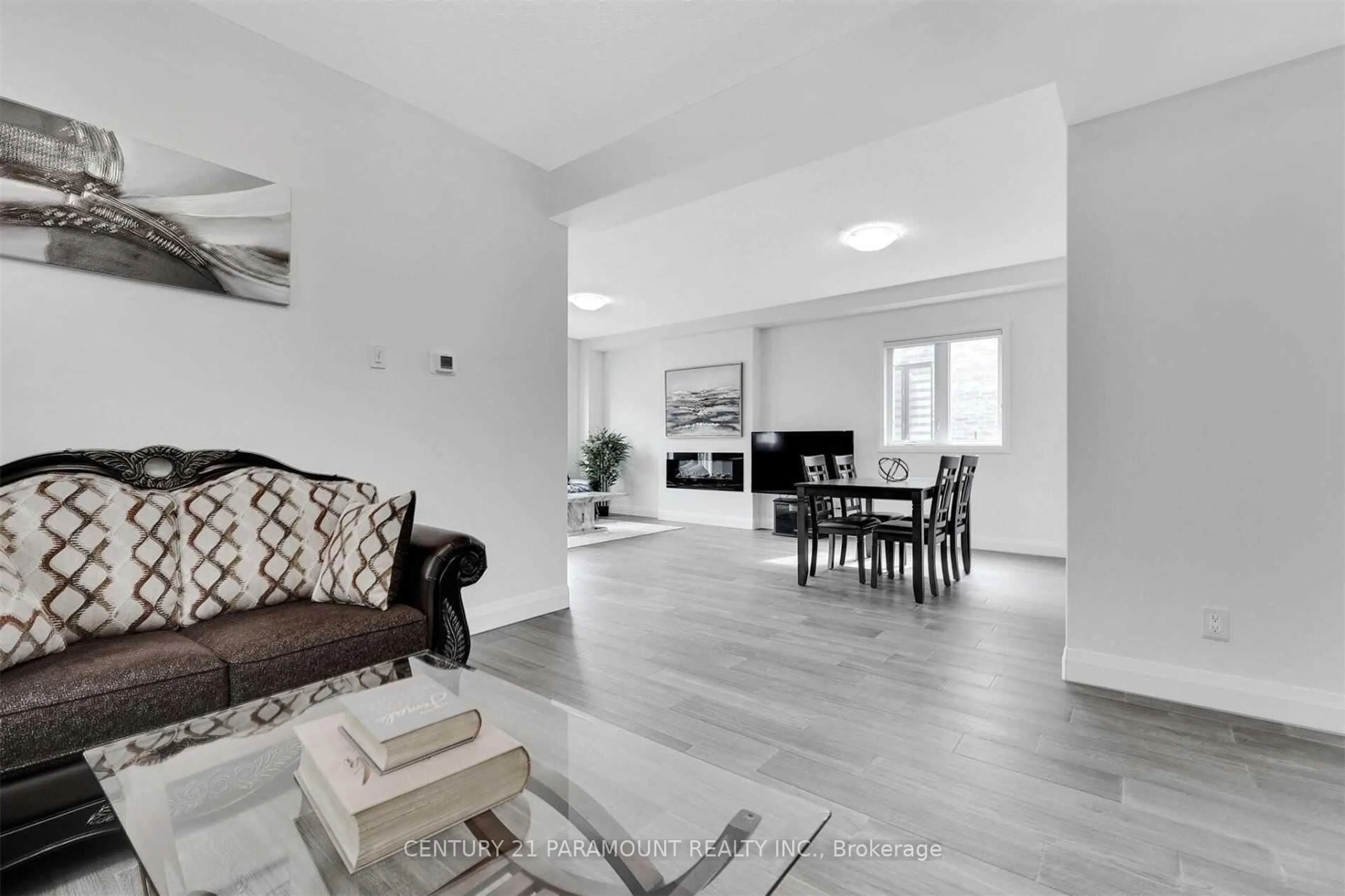 Living room with furniture, unknown for 2997 Doyle Dr, London South Ontario N6M 2G8