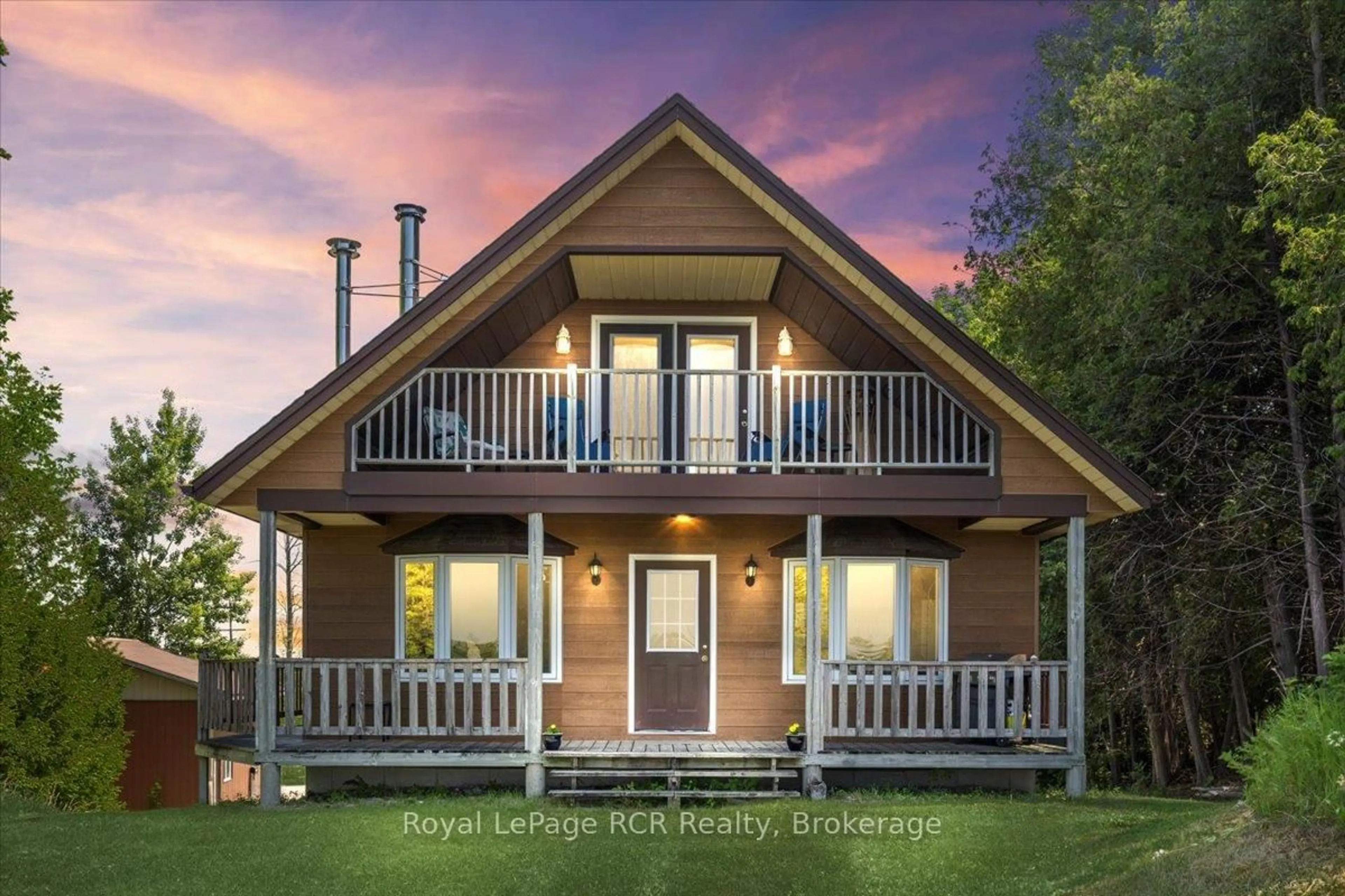 Home with vinyl exterior material, building for 222191 Concession 14, West Grey Ontario N0G 2M0