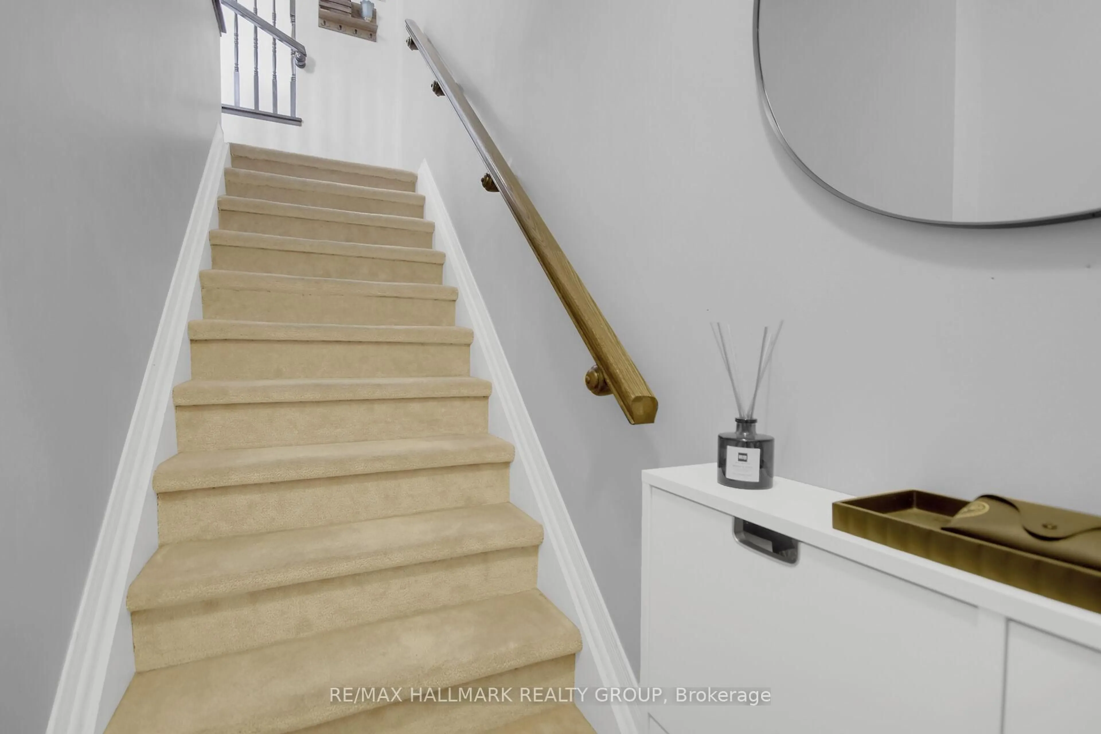 Stairs for 671 Reardon Private #9, Ottawa Ontario K1V 2K8
