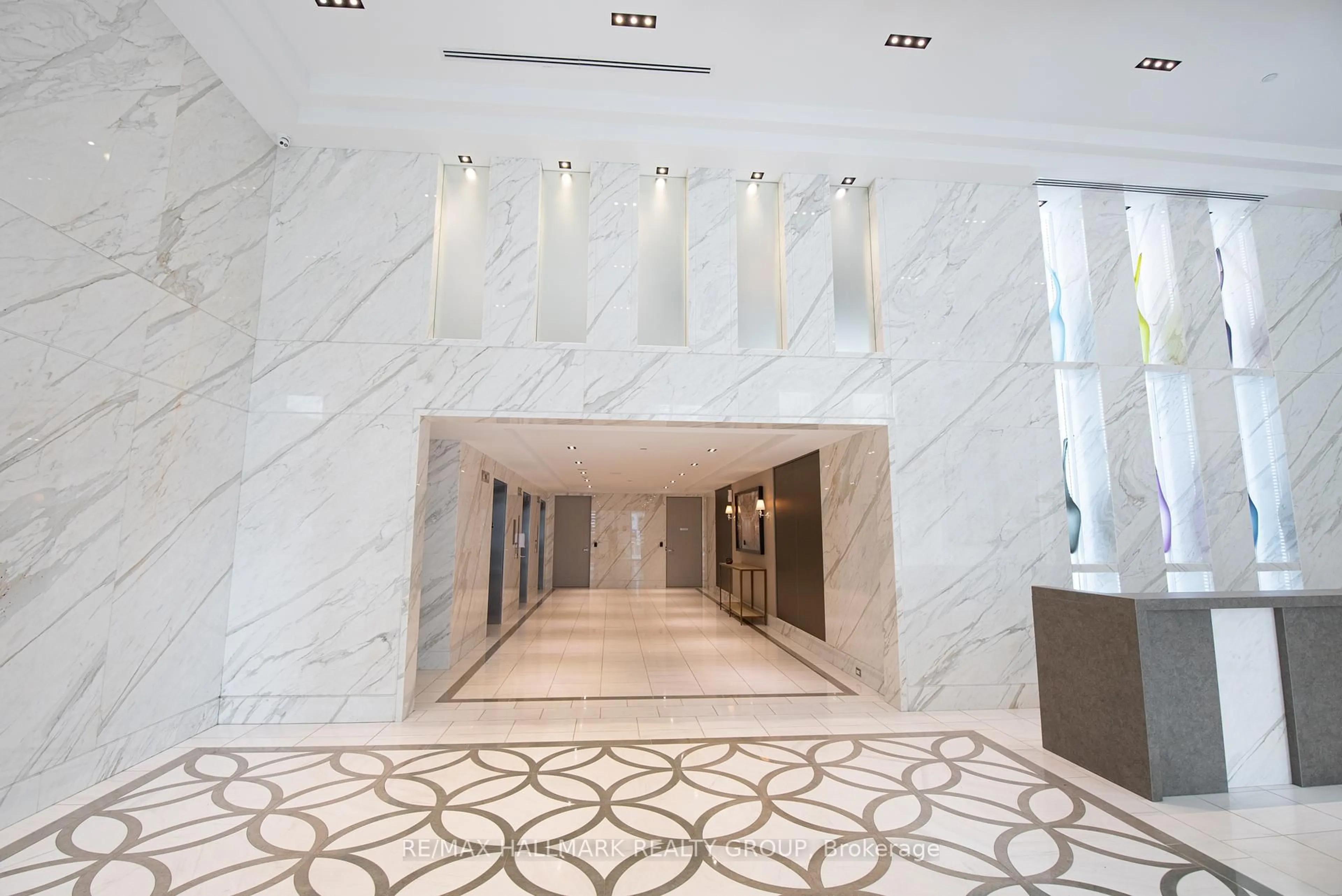 Lobby for 111 Champagne Ave #1911, Ottawa Ontario K1S 5V3