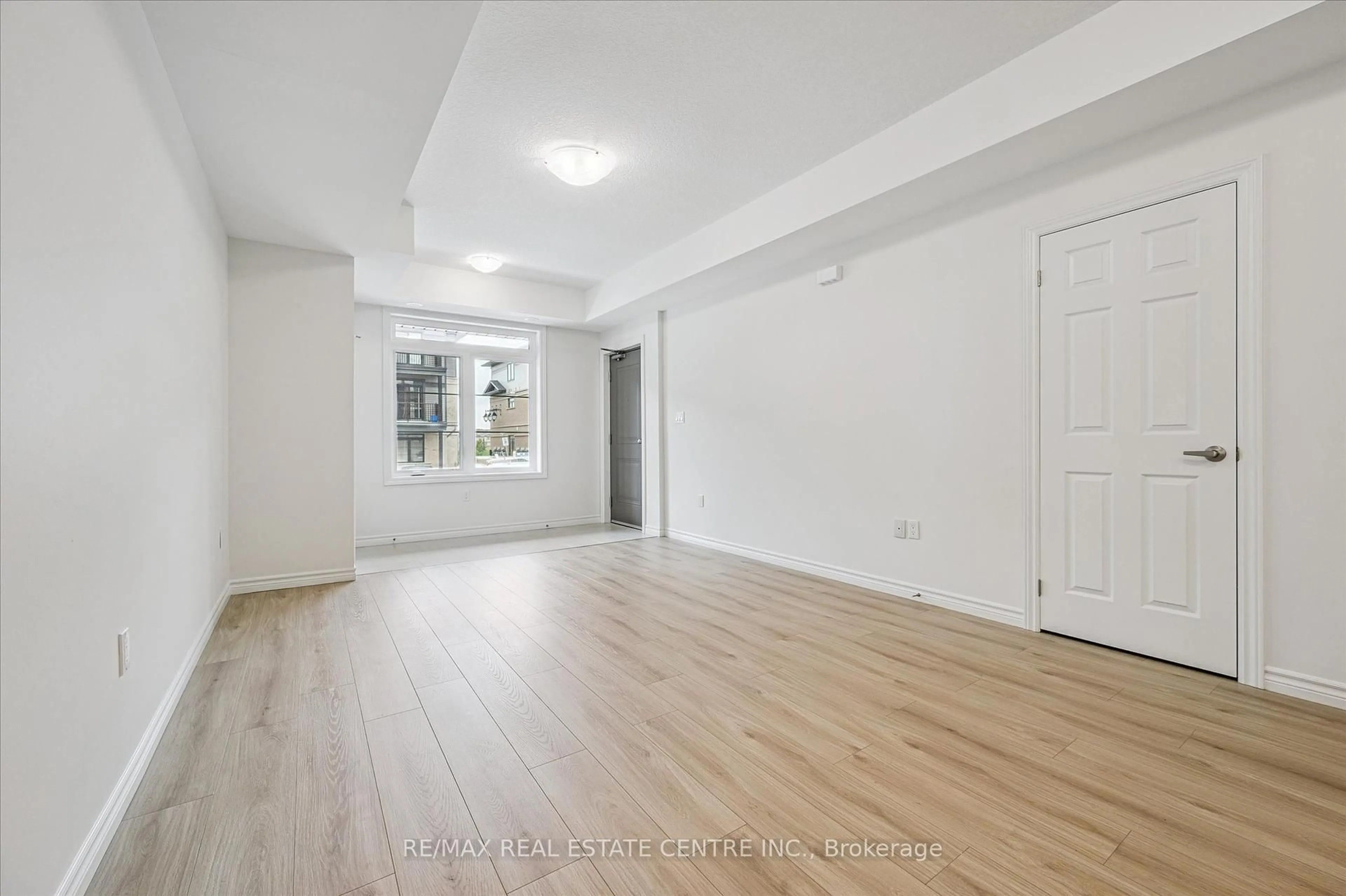 A pic of a room for 49 Lomond Lane, Kitchener Ontario N2R 0T6