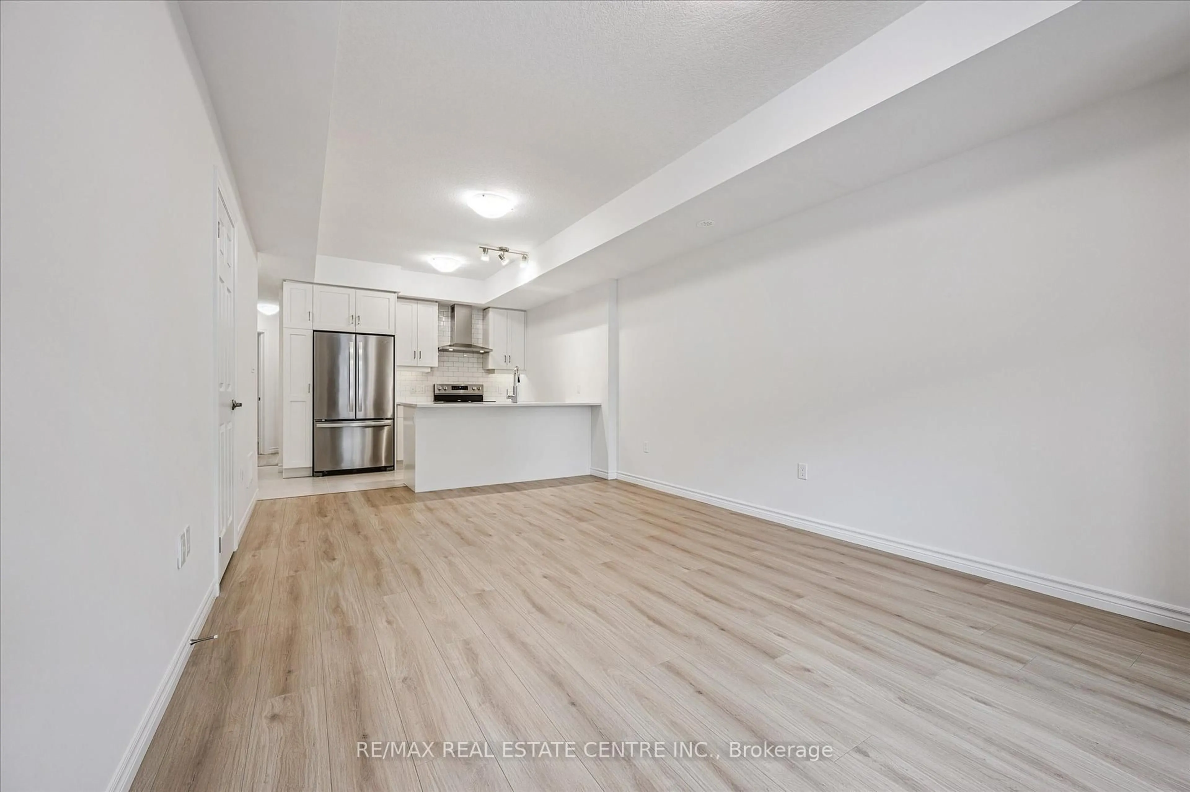 A pic of a room for 49 Lomond Lane, Kitchener Ontario N2R 0T6