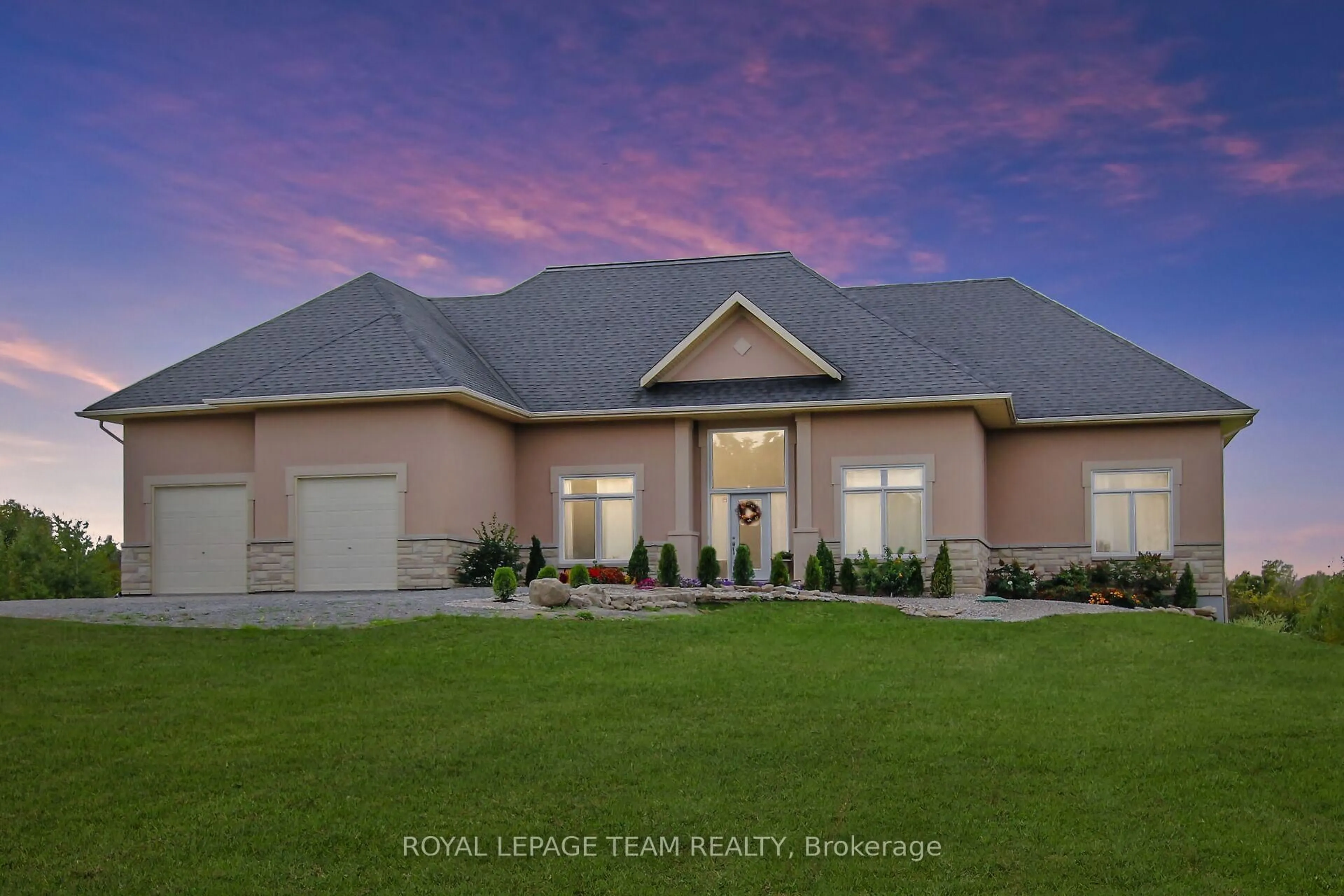 Home with vinyl exterior material, unknown for 195 Stonewood Dr, Carleton Place Ontario K7C 3P2
