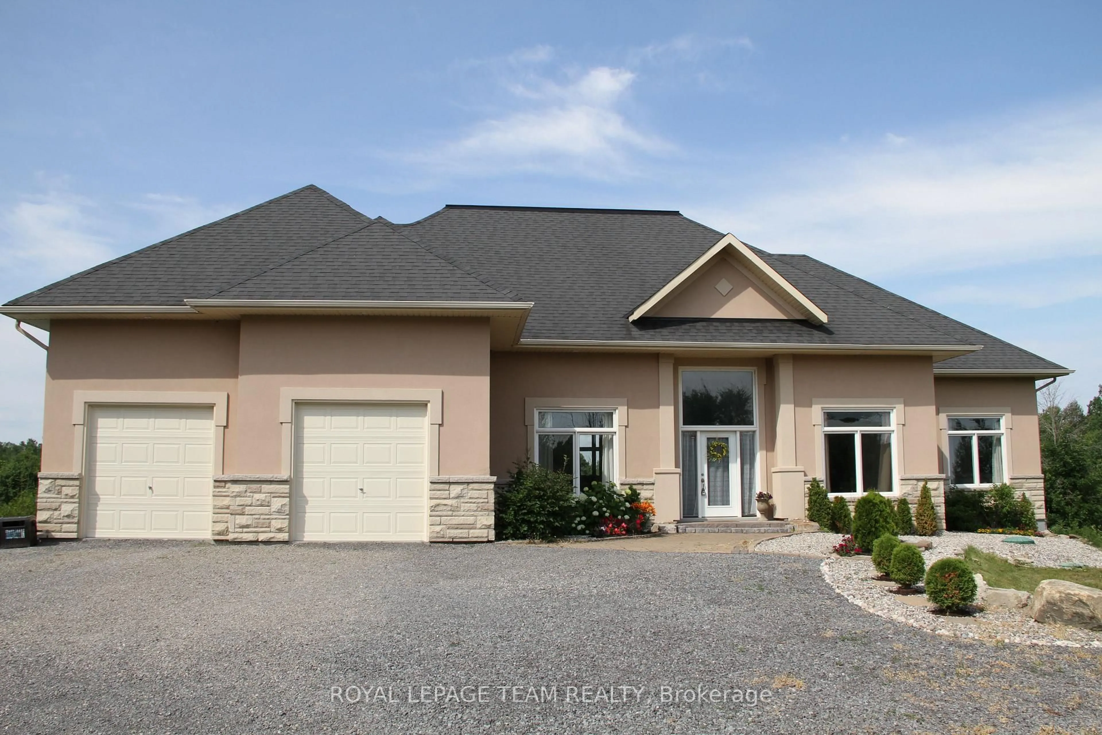 Home with brick exterior material, building for 195 Stonewood Dr, Carleton Place Ontario K7C 3P2