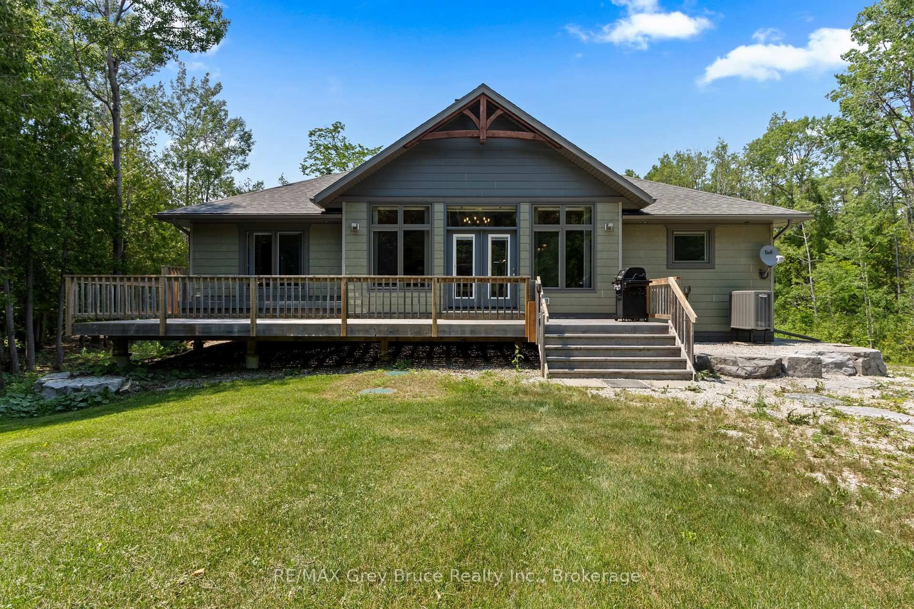 Home with vinyl exterior material, unknown for 170 Cape Hurd Rd, Northern Bruce Peninsula Ontario N0H 2R0
