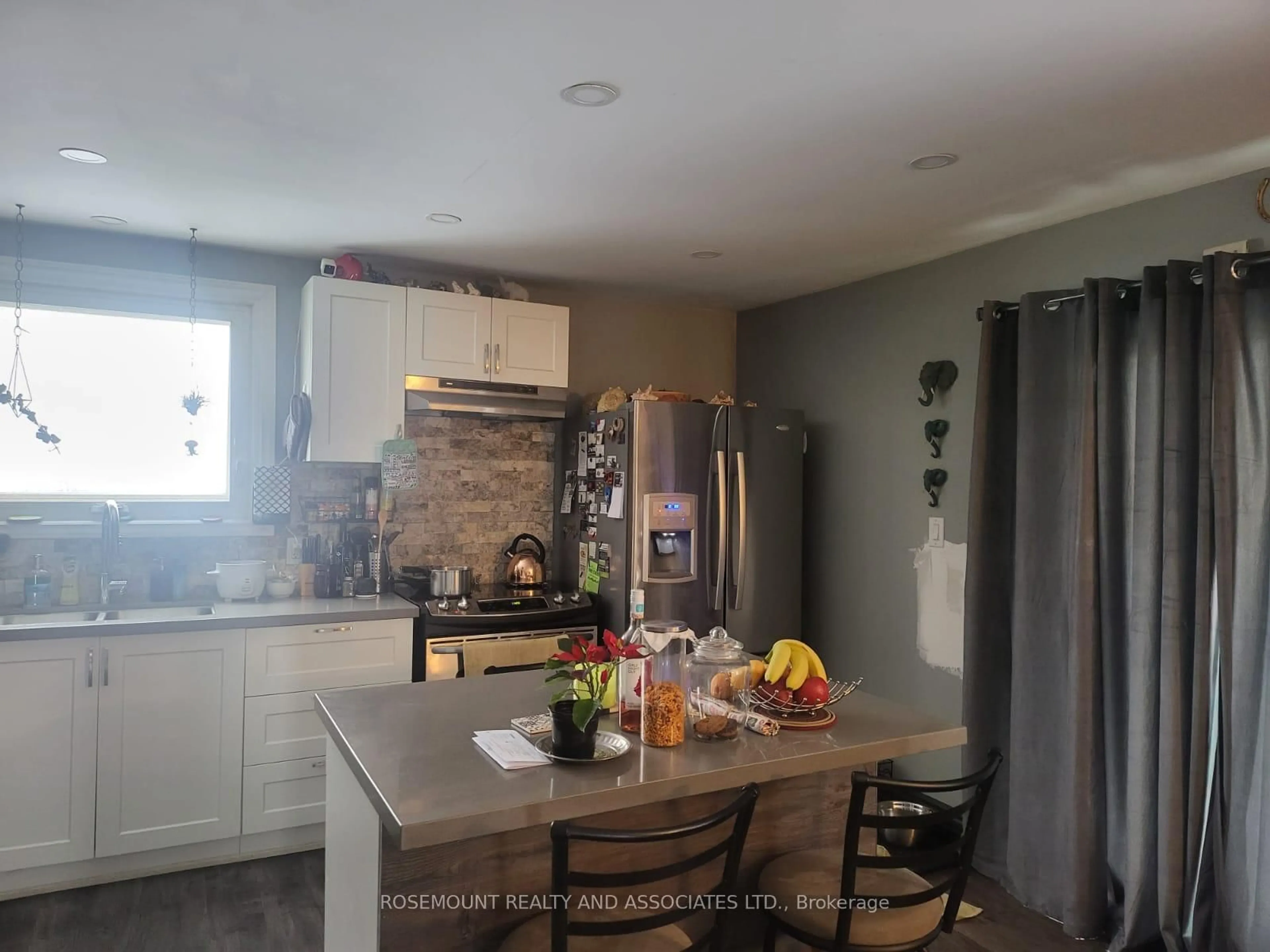 Open concept kitchen, unknown for 765 Tate Ave, Hamilton Ontario L8H 6M1