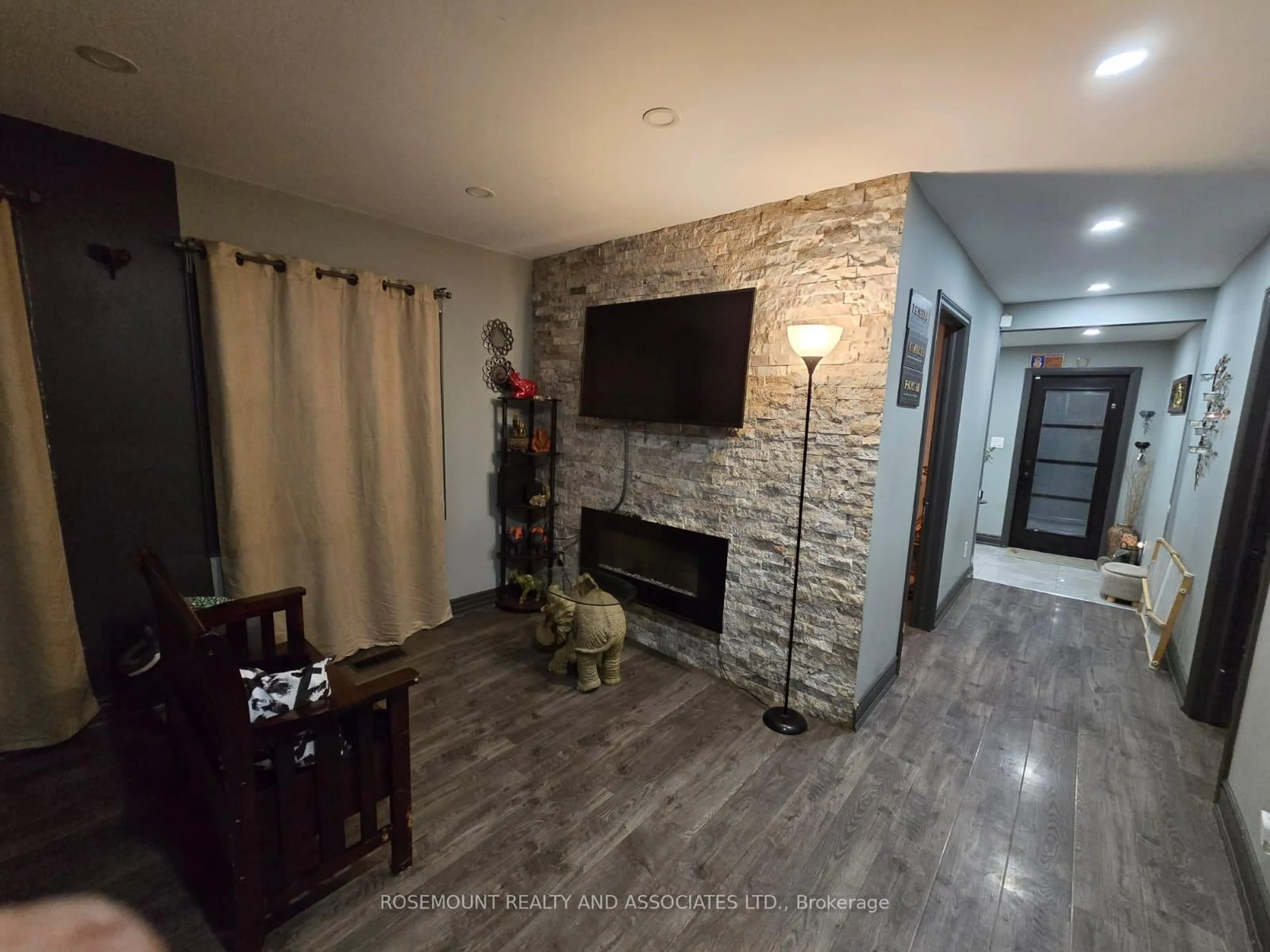 Unknown for 765 Tate Ave, Hamilton Ontario L8H 6M1