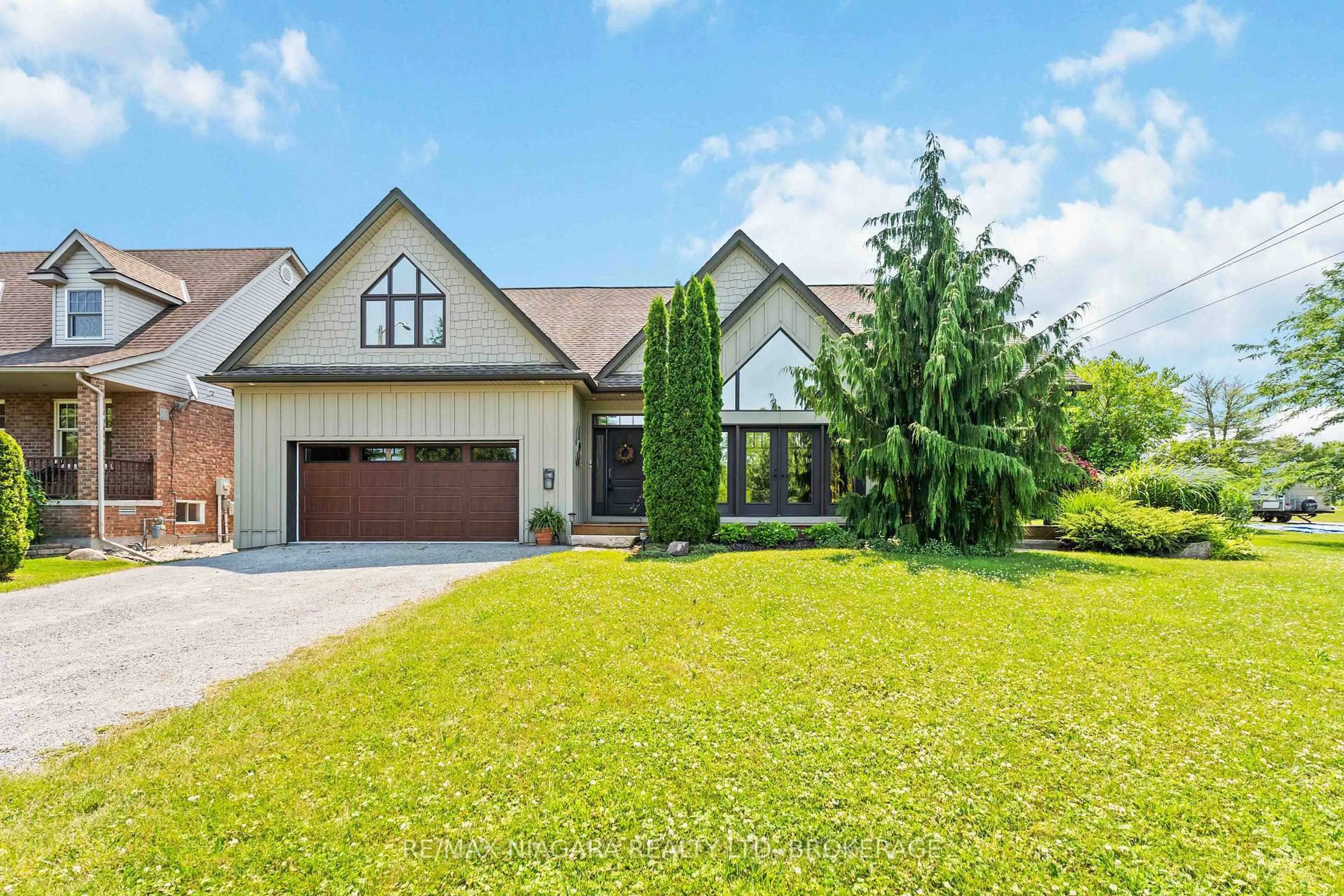 Home with brick exterior material, street for 4152 Bridgewater St, Niagara Falls Ontario L2G 6H7
