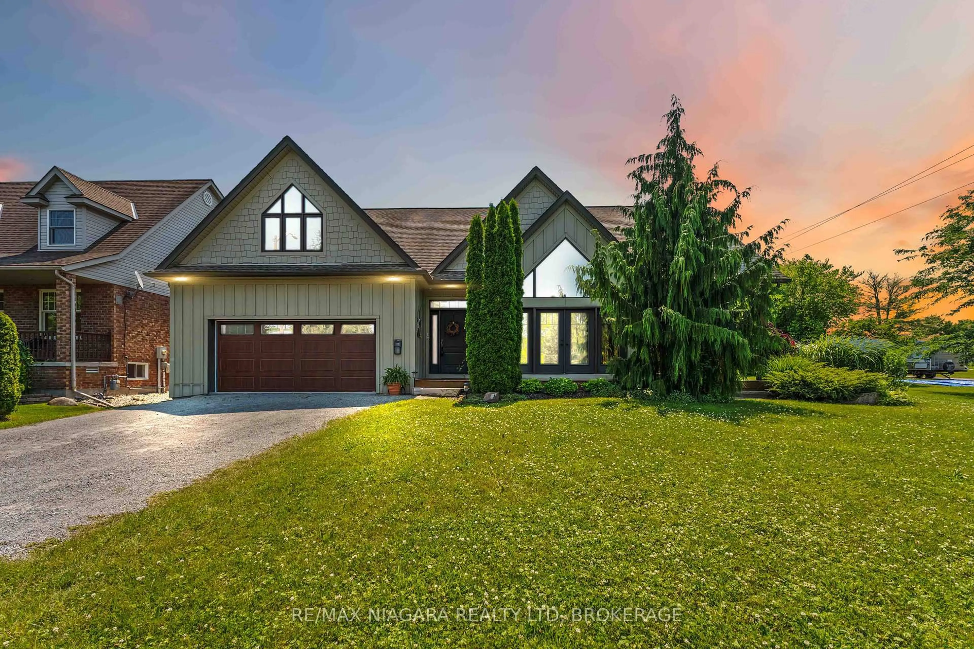 Home with brick exterior material, street for 4152 Bridgewater St, Niagara Falls Ontario L2G 6H7