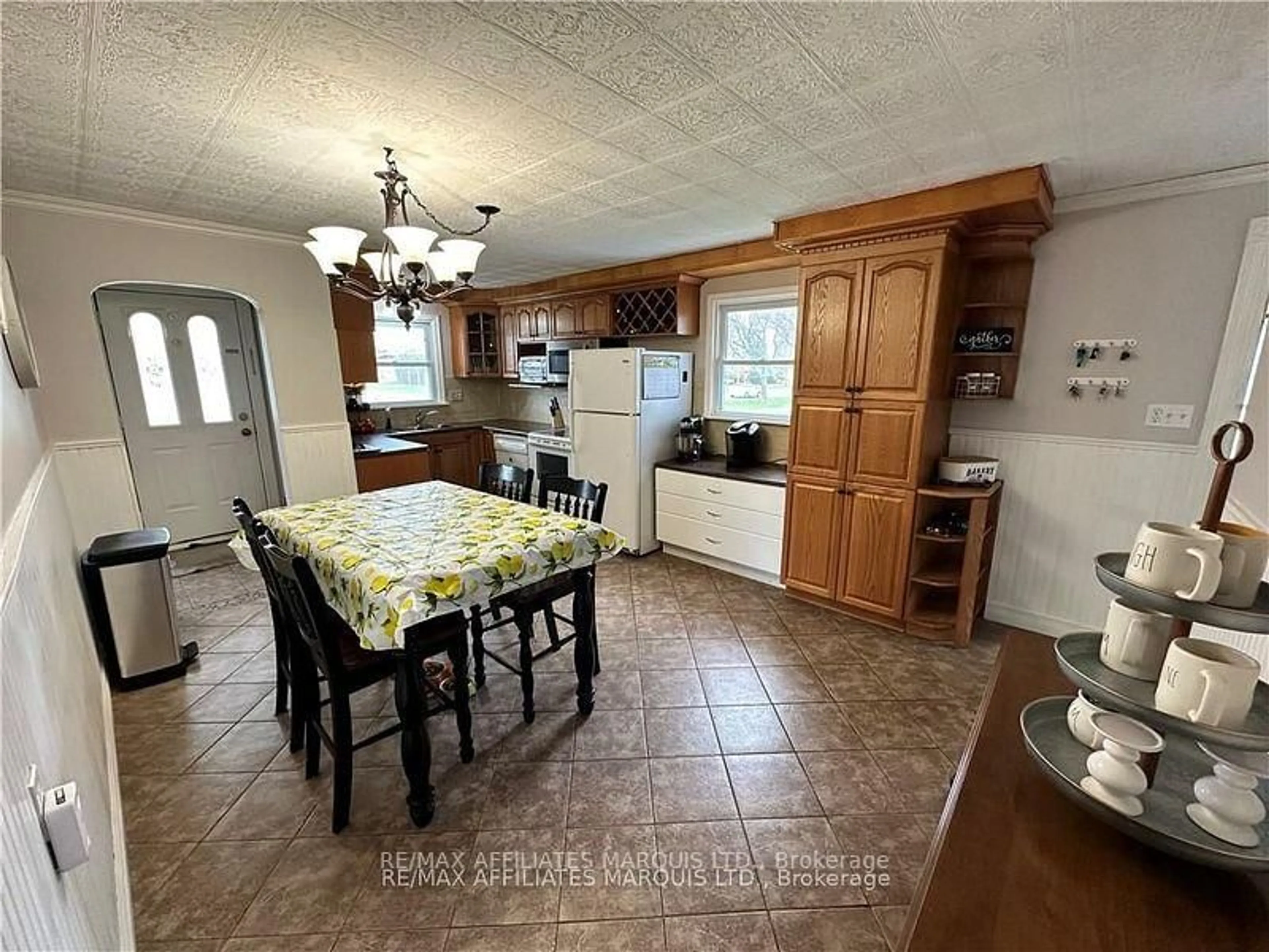 Unknown for 346 Thirteenth St, Cornwall Ontario K6J 3H2