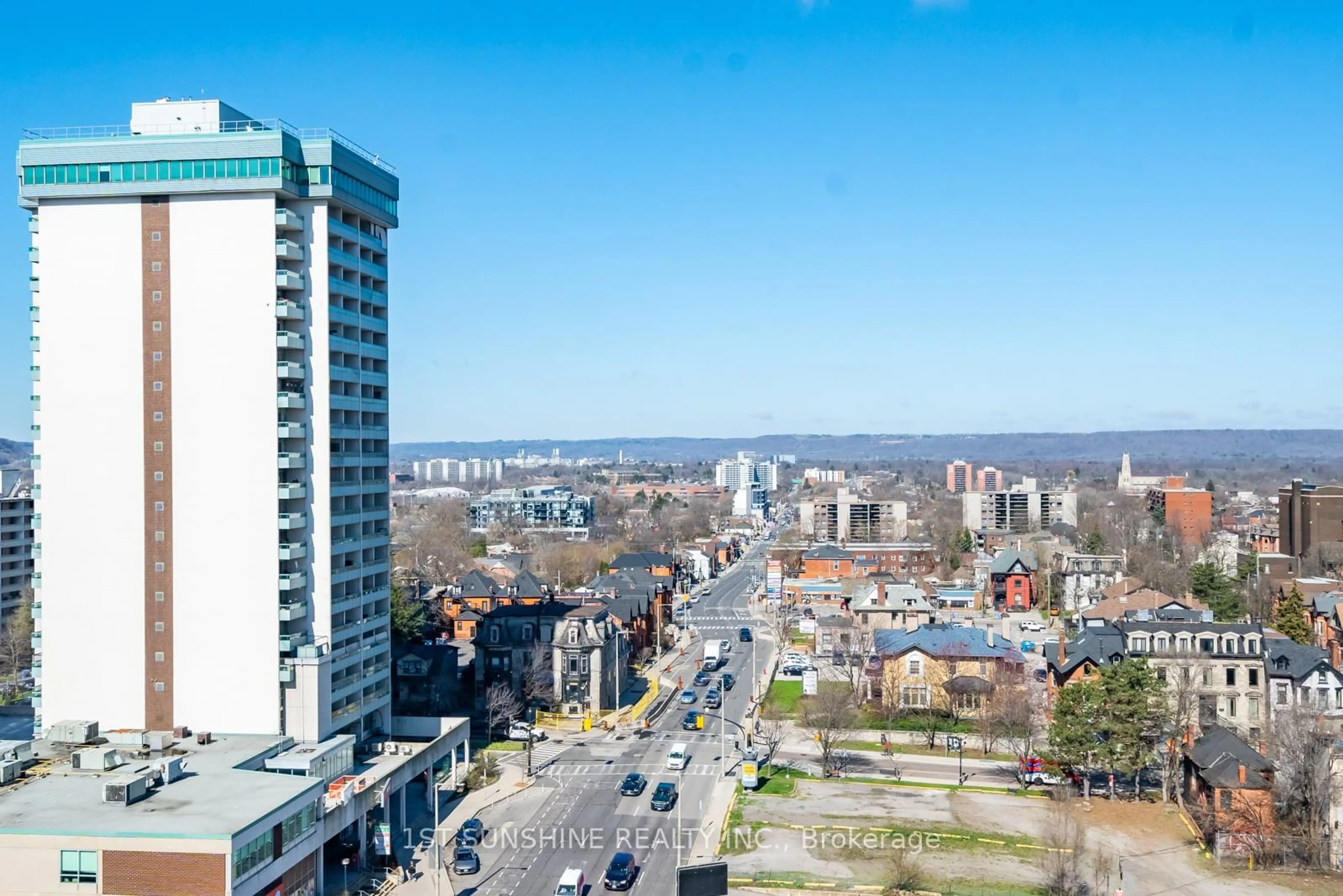 A pic from outside/outdoor area/front of a property/back of a property/a pic from drone, city buildings view from balcony for 150 MAIN St #PH3, Hamilton Ontario L8P 1H8