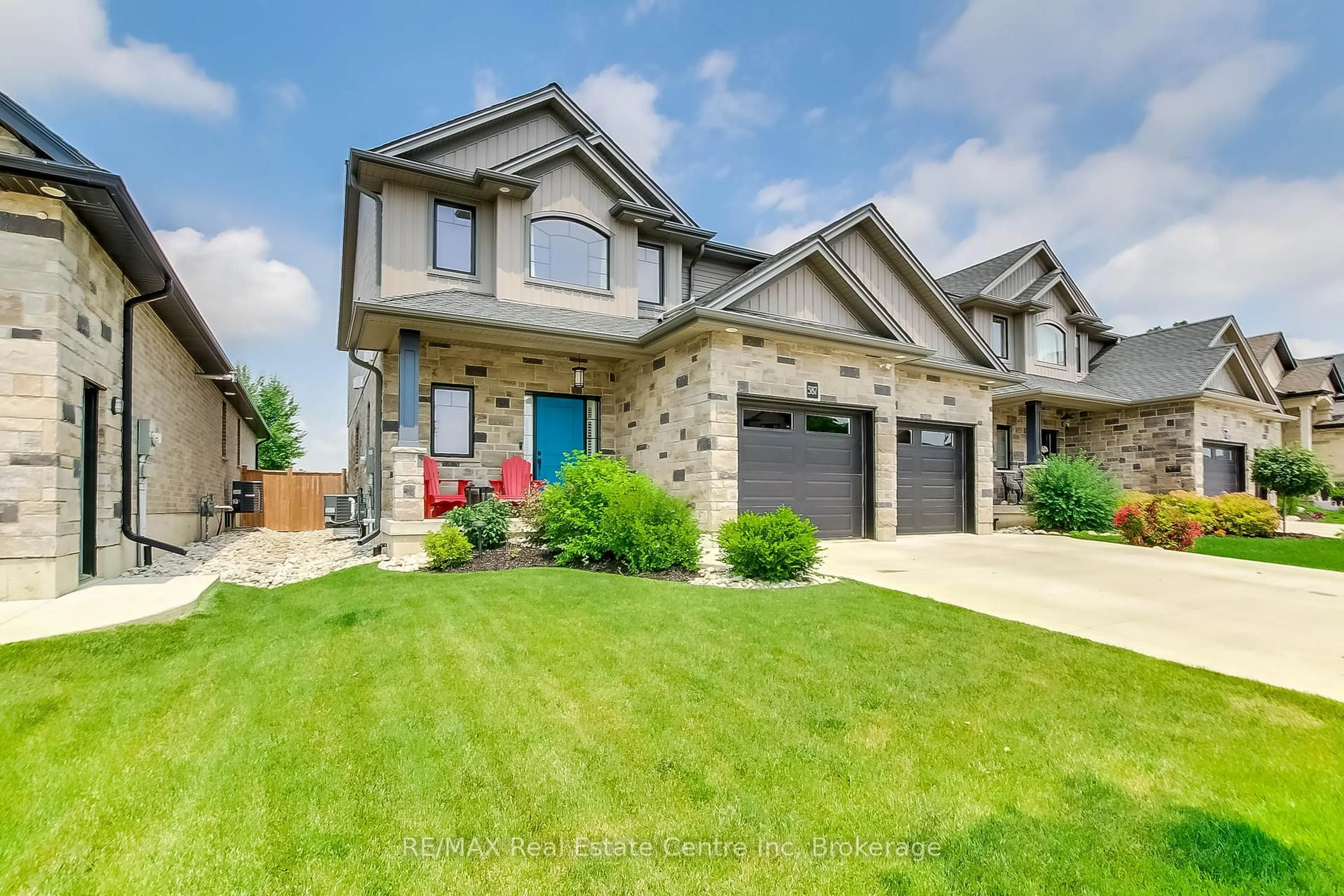 Home with brick exterior material, street for 587 Hawthorne Pl, Woodstock Ontario N4S 0E1