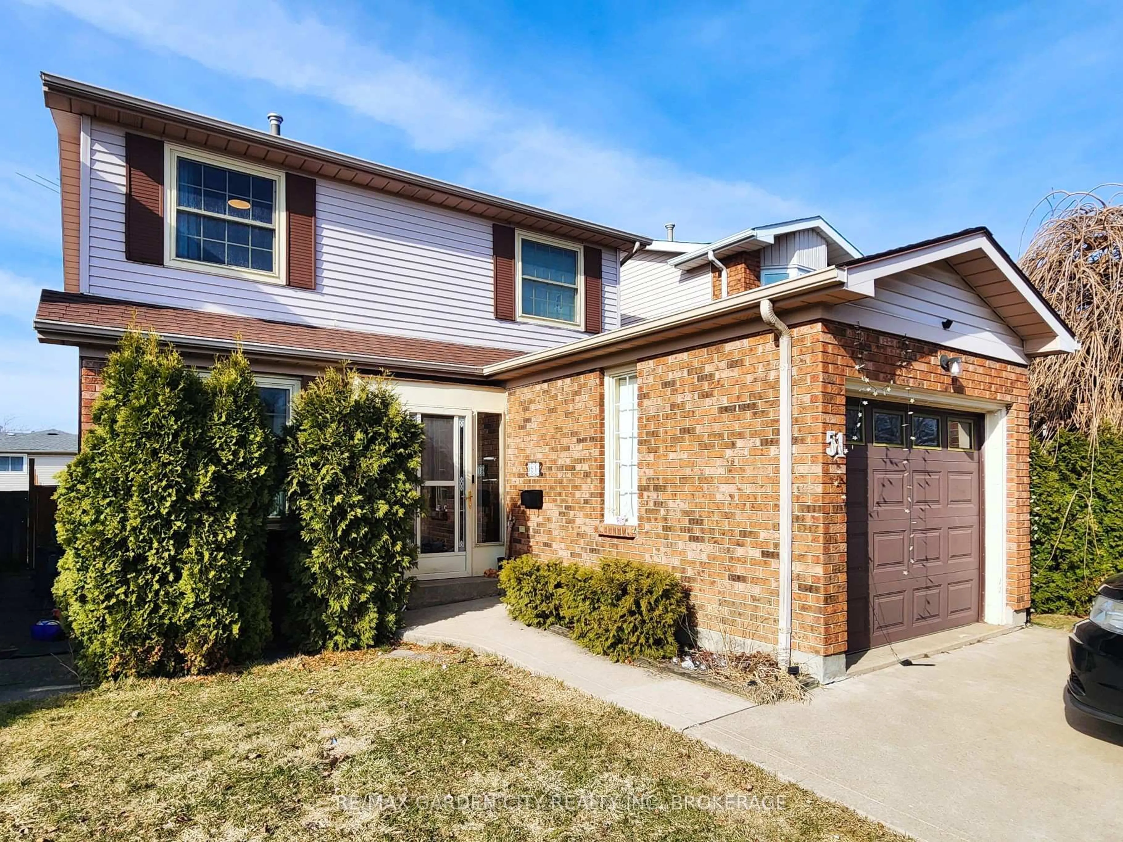 Home with brick exterior material, street for 51 Dundee Dr, St. Catharines Ontario L2P 3S9