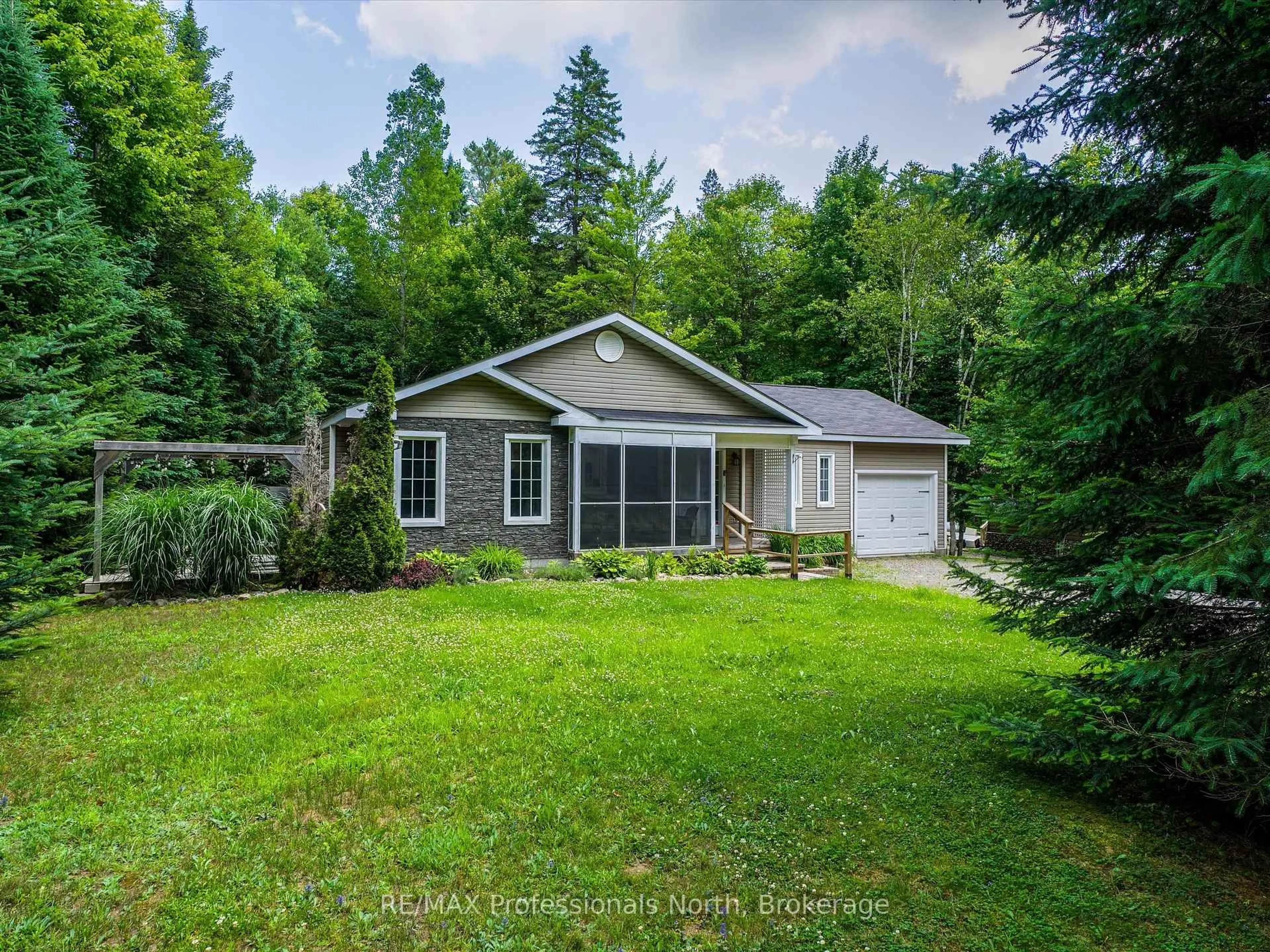 A pic from outside/outdoor area/front of a property/back of a property/a pic from drone, unknown for 149 Balsam Chutes Rd, Huntsville Ontario P0B 1L0