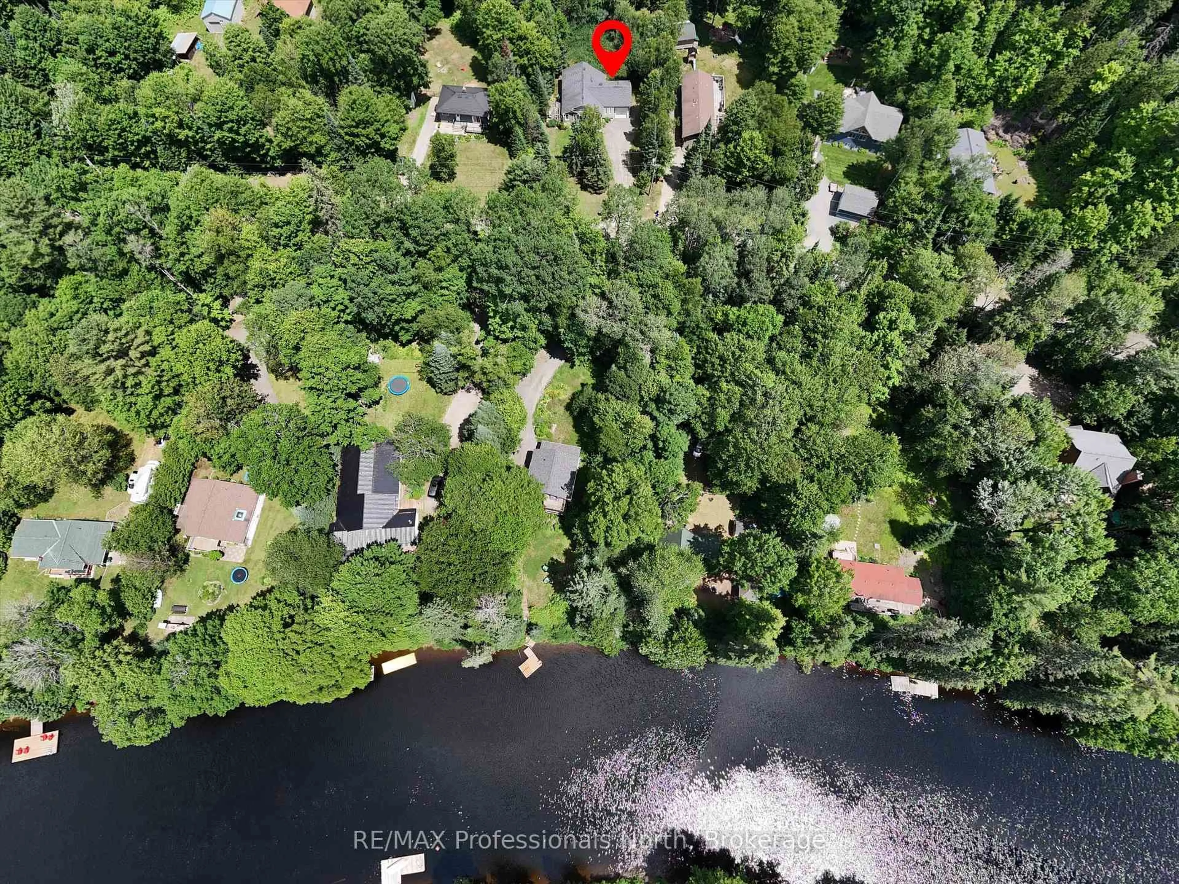A pic from outside/outdoor area/front of a property/back of a property/a pic from drone, water/lake/river/ocean view for 149 Balsam Chutes Rd, Huntsville Ontario P0B 1L0