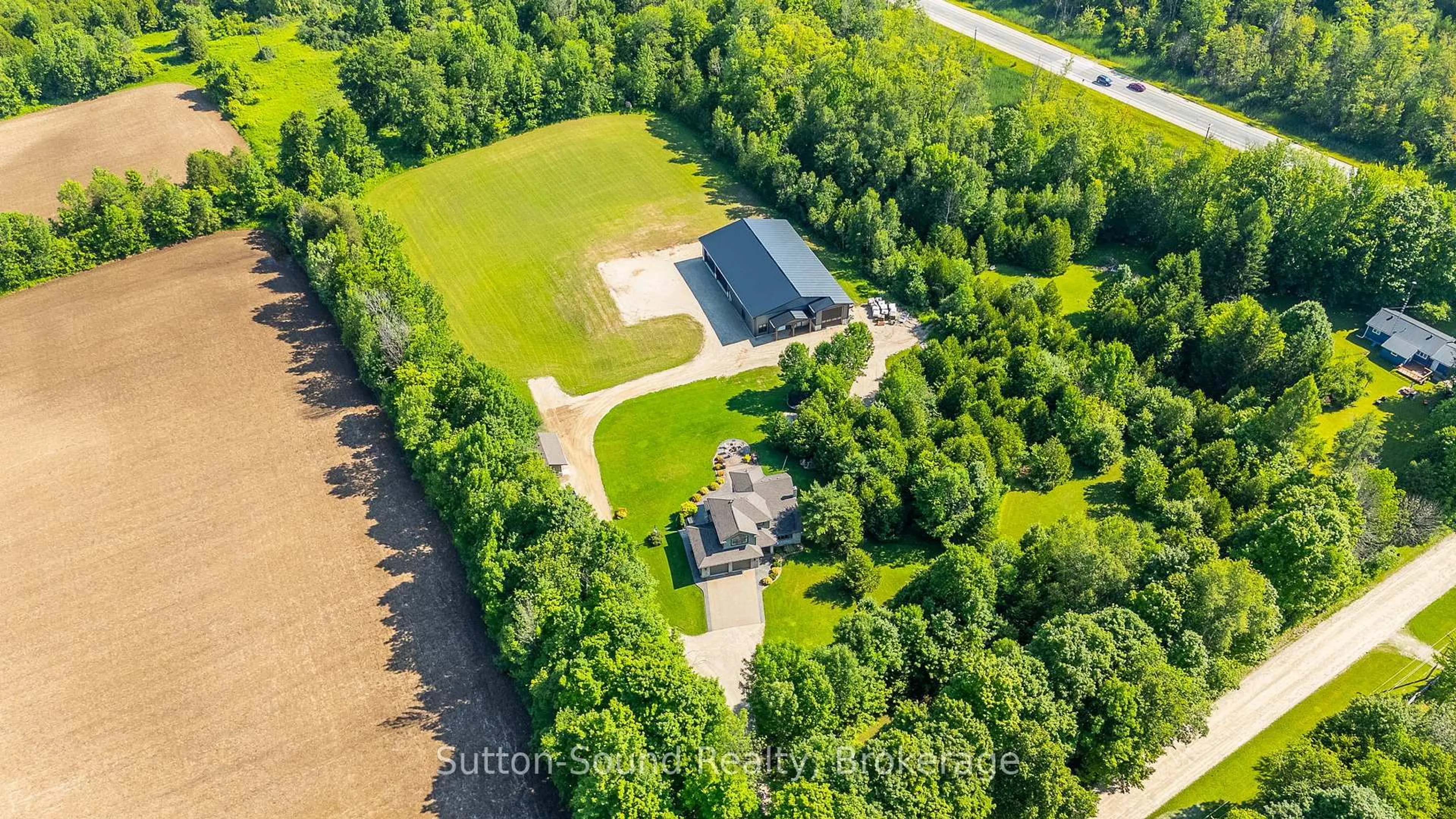 A pic from outside/outdoor area/front of a property/back of a property/a pic from drone, unknown for 782801 3 Sdrd, Chatsworth Ontario N0H 1G0