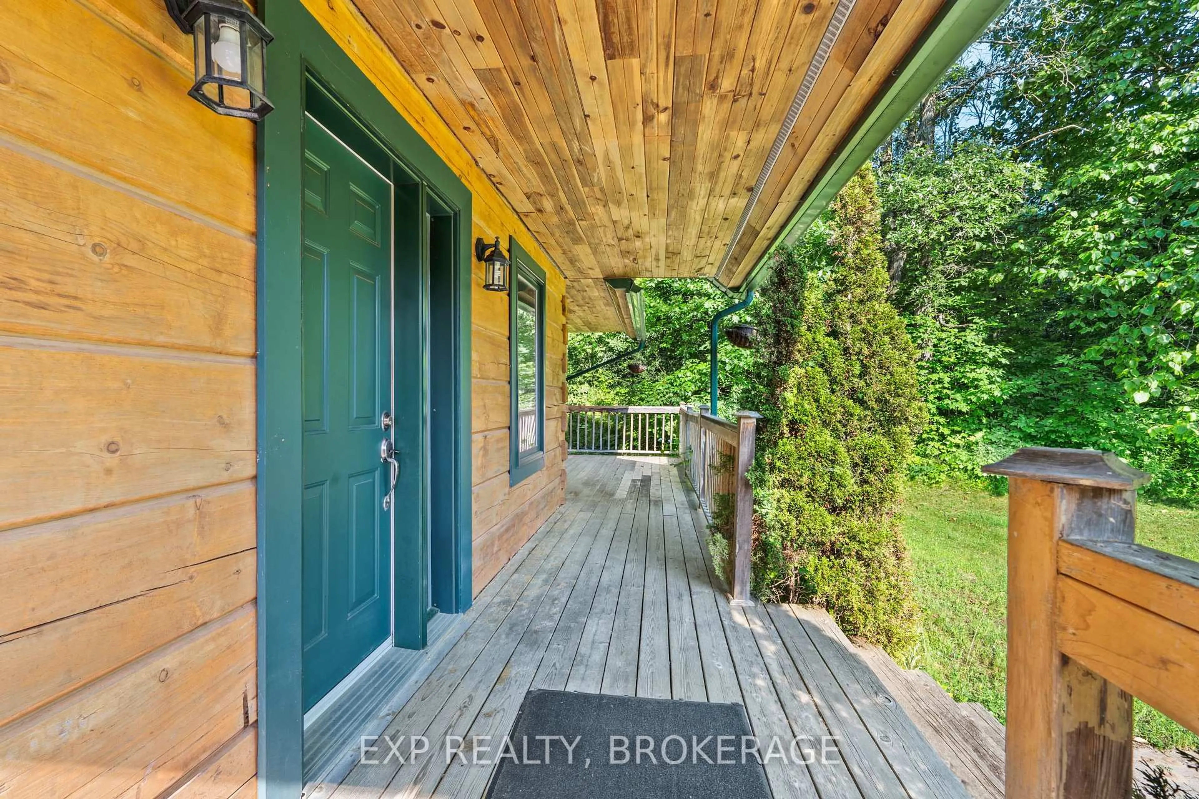 Indoor entryway for 1143 OAK FLATS Rd, Godfrey Ontario K0H 1T0