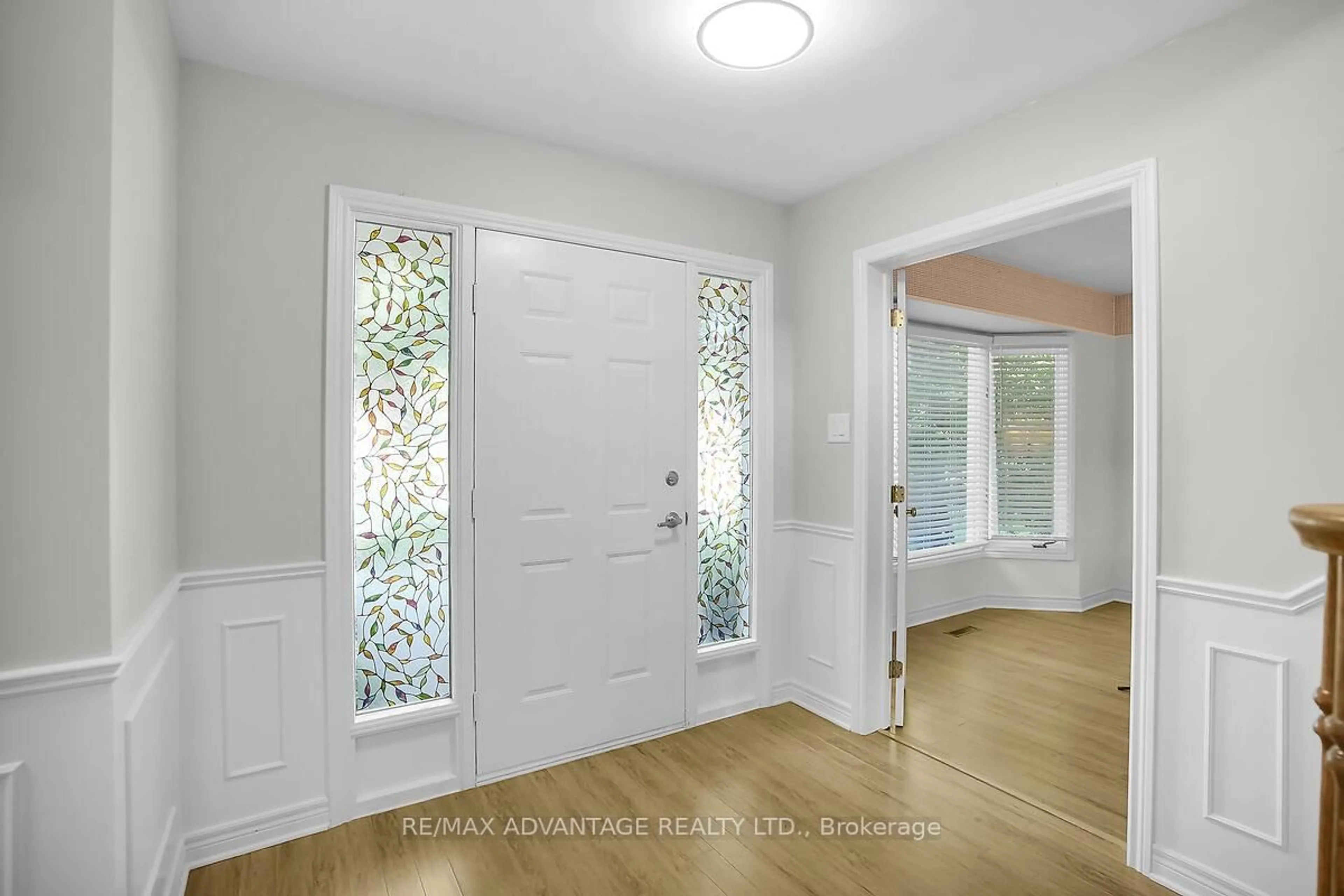 Indoor entryway for 187 Chalfont Cres, London North Ontario N6H 4X9
