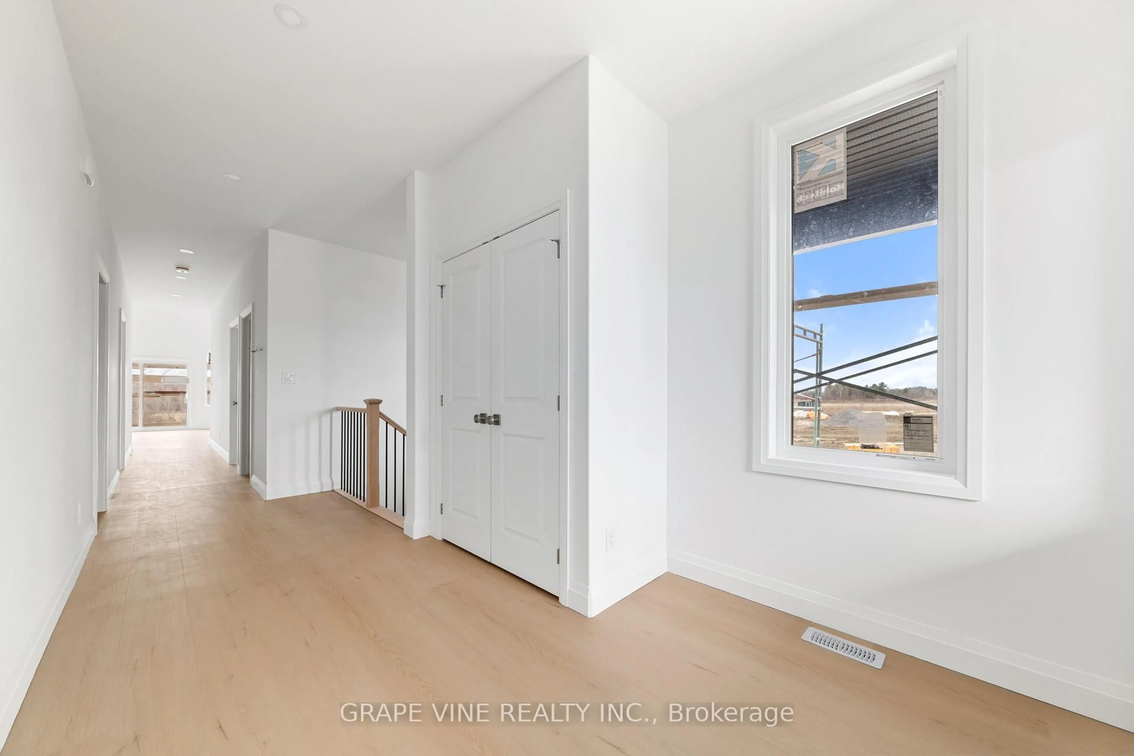 Indoor entryway for 126 Royal Gala Dr, Brighton Ontario K0K 1H0