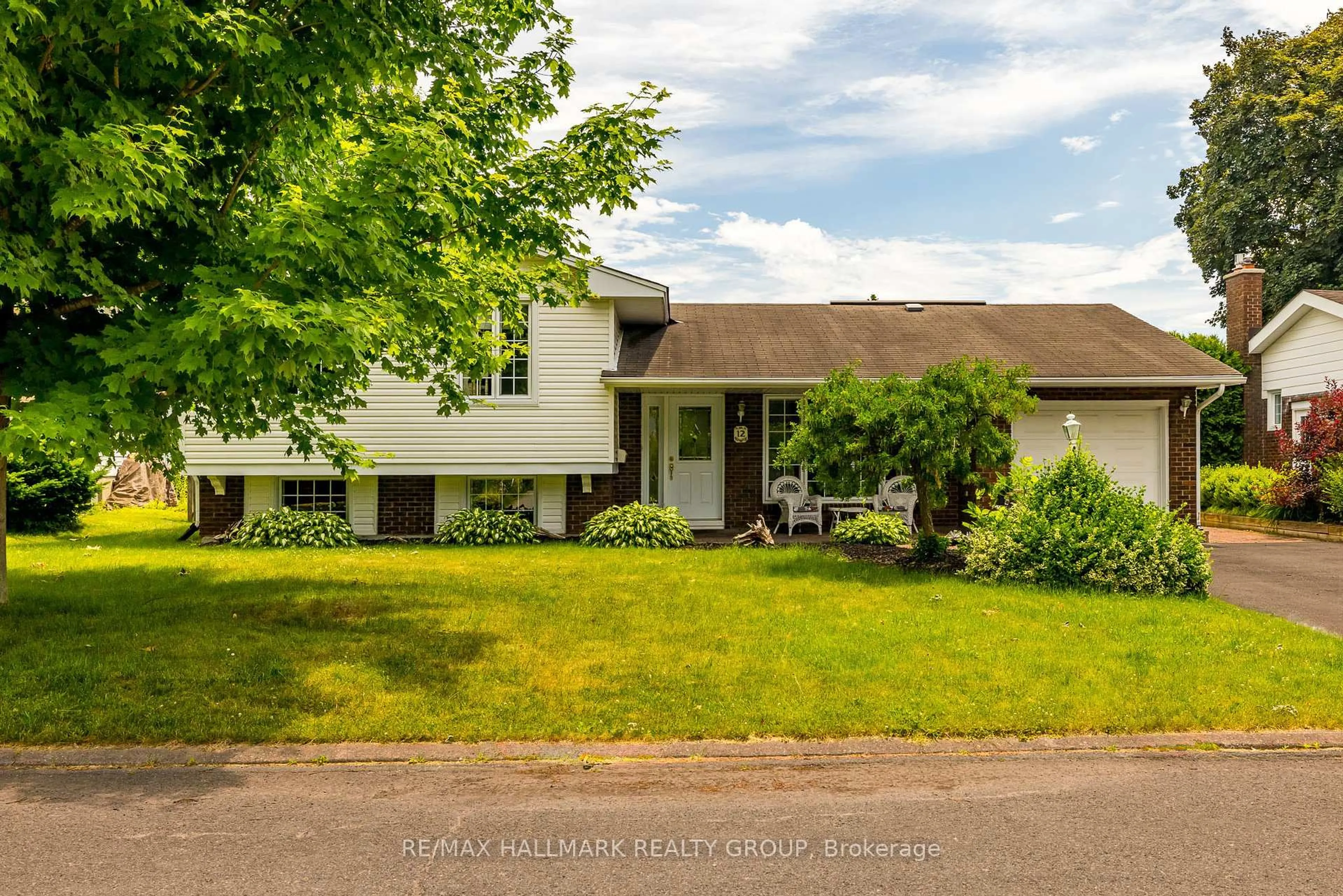 A pic from outside/outdoor area/front of a property/back of a property/a pic from drone, street for 12 Ancona Cres, Ottawa Ontario K2G 0N8