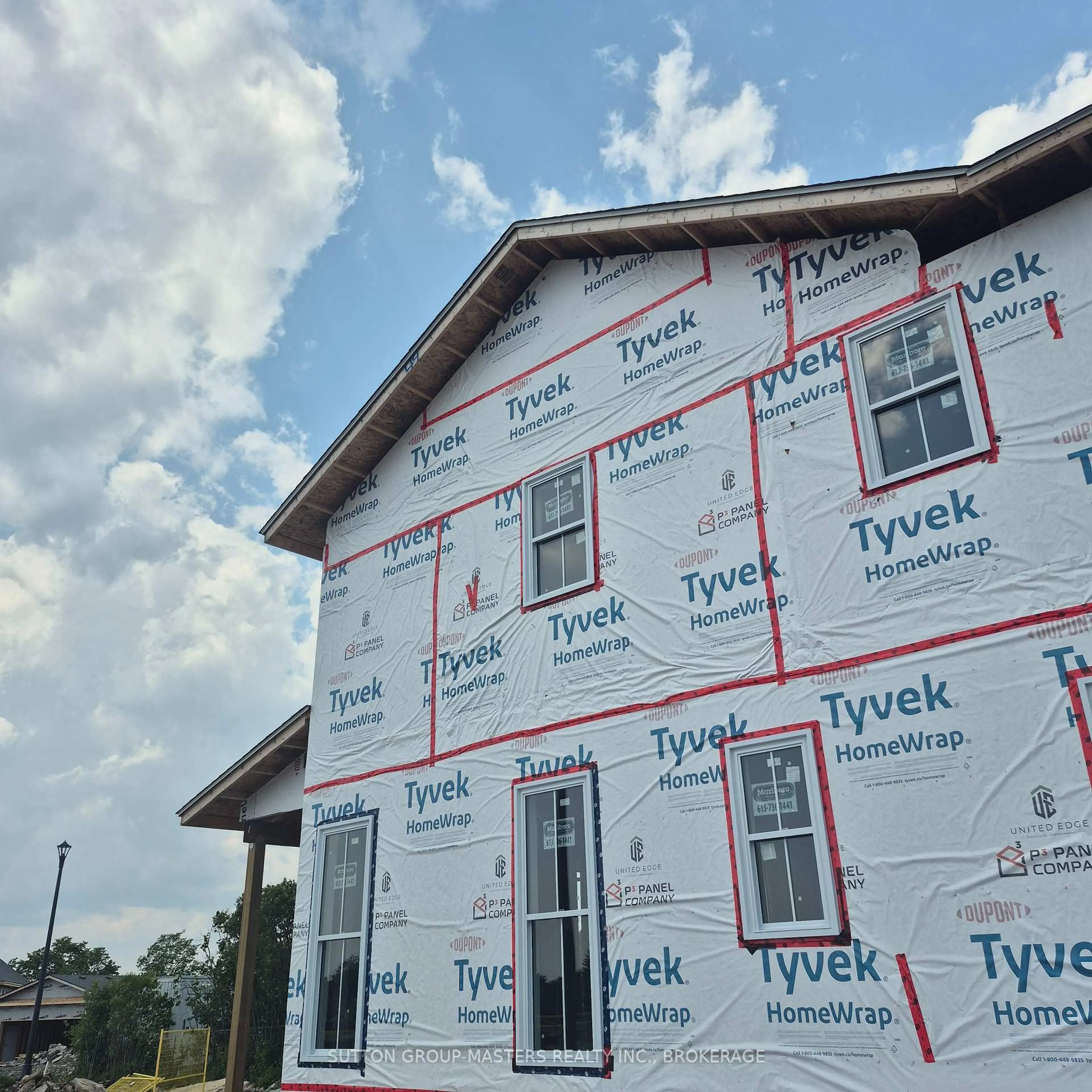 Home with vinyl exterior material, building for 264 Old Kiln Cres, Kingston Ontario K7K 0L7