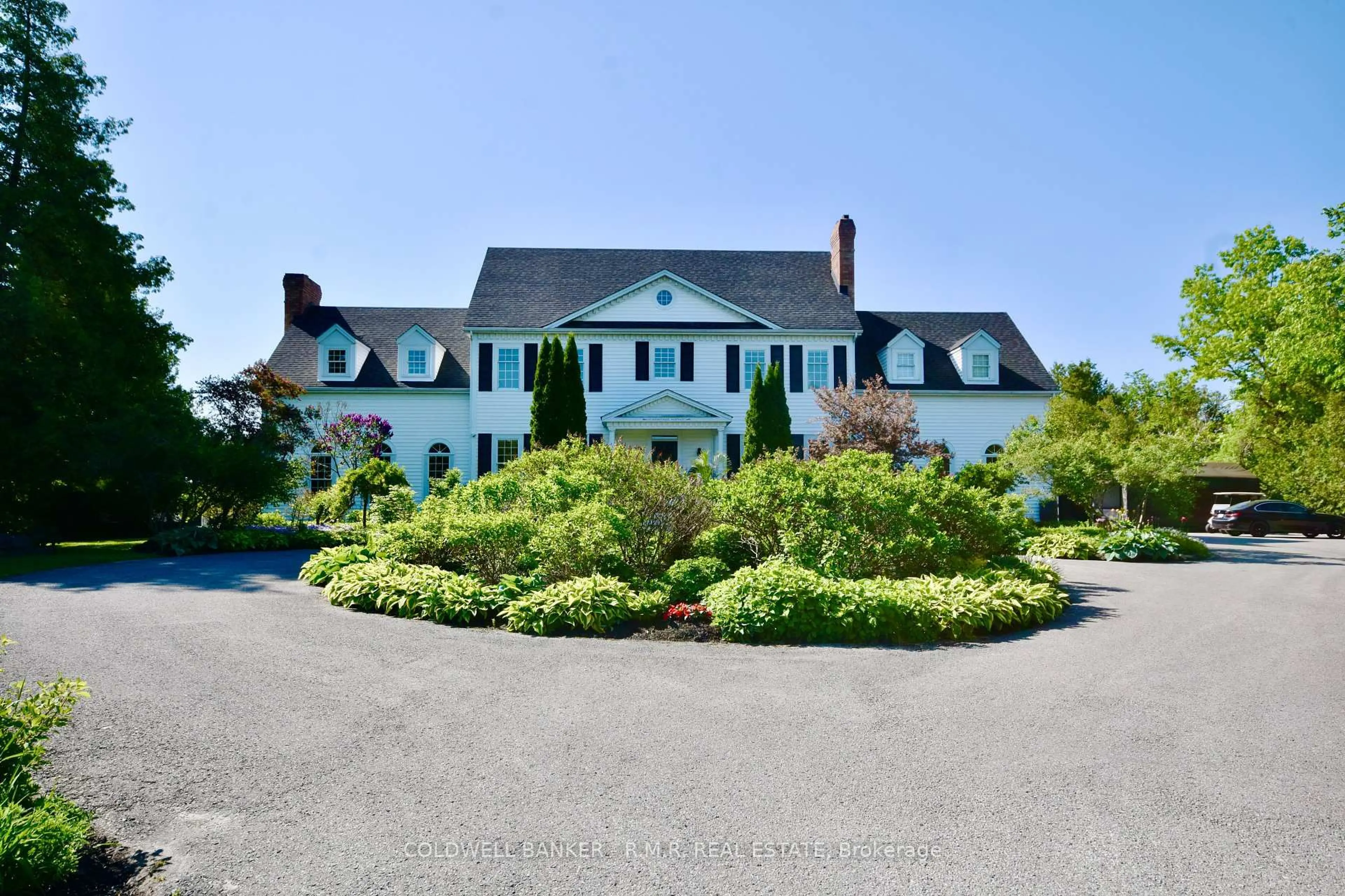 A pic from outside/outdoor area/front of a property/back of a property/a pic from drone, street for 10 Armitage Ave, Kawartha Lakes Ontario K0M 2T0