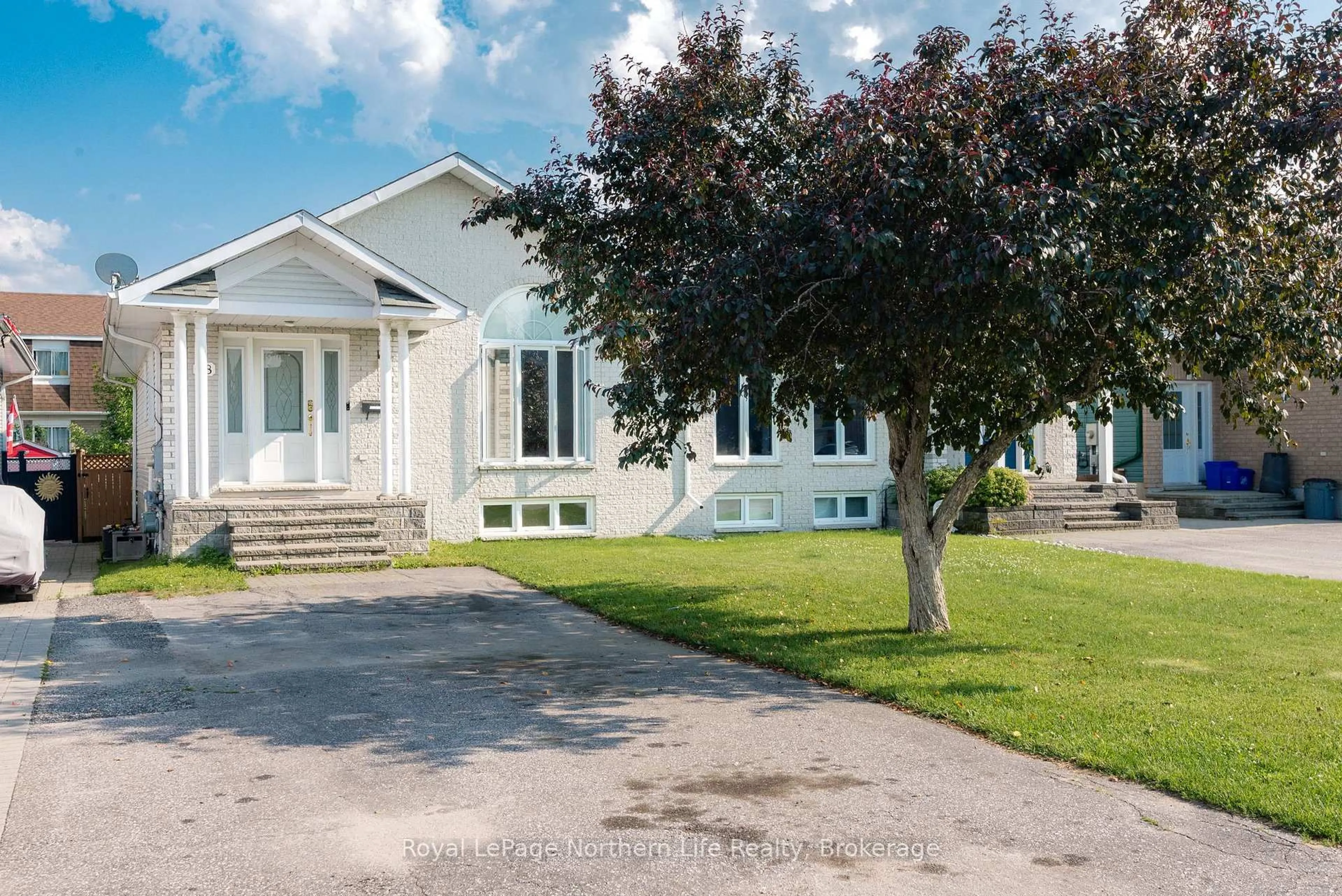 Home with vinyl exterior material, street for 28 Mariah St, North Bay Ontario P1A 4L9