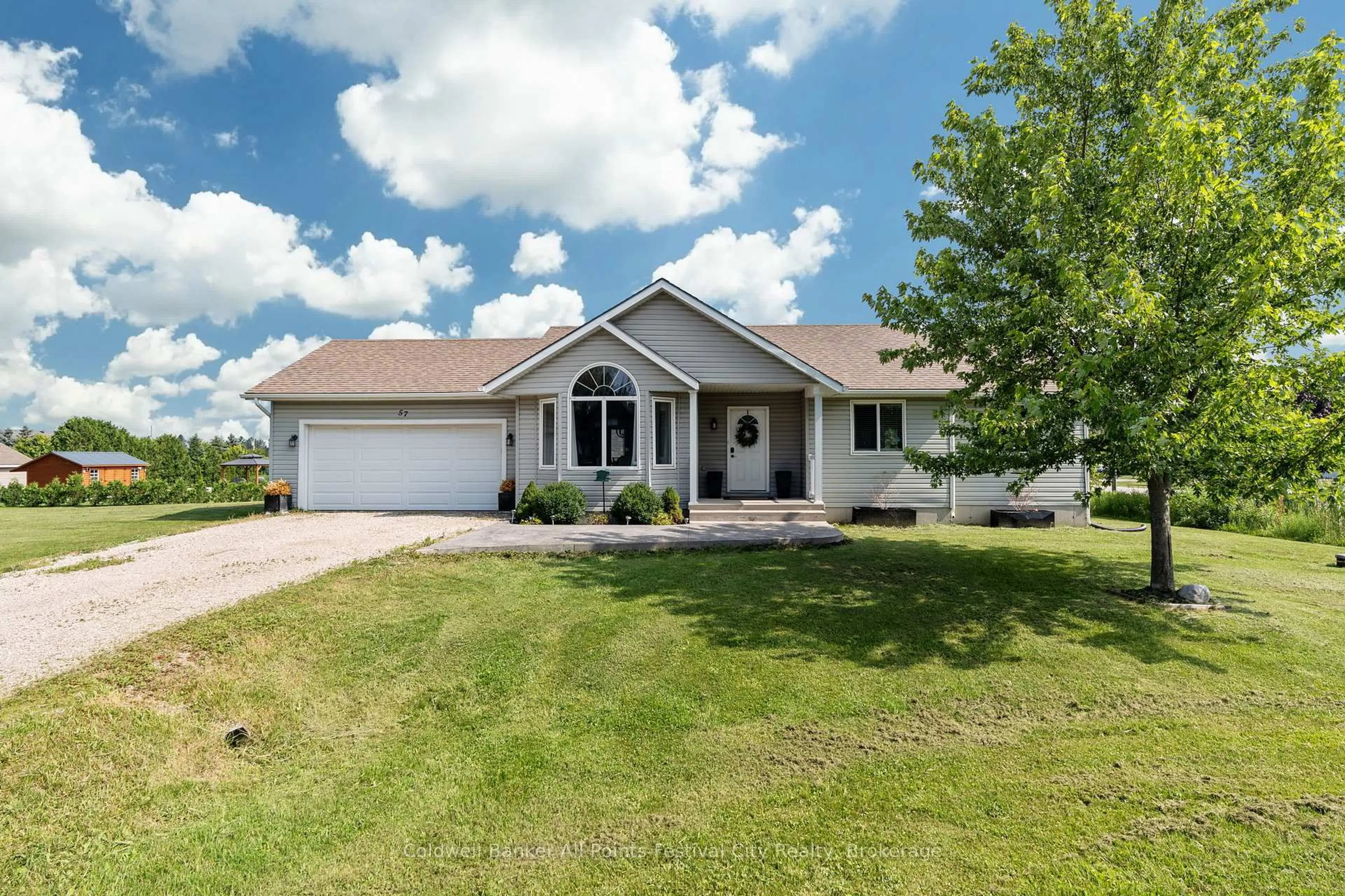 A pic from outside/outdoor area/front of a property/back of a property/a pic from drone, street for 57 Market St, Ashfield-Colborne-Wawanosh Ontario N7A 3X9