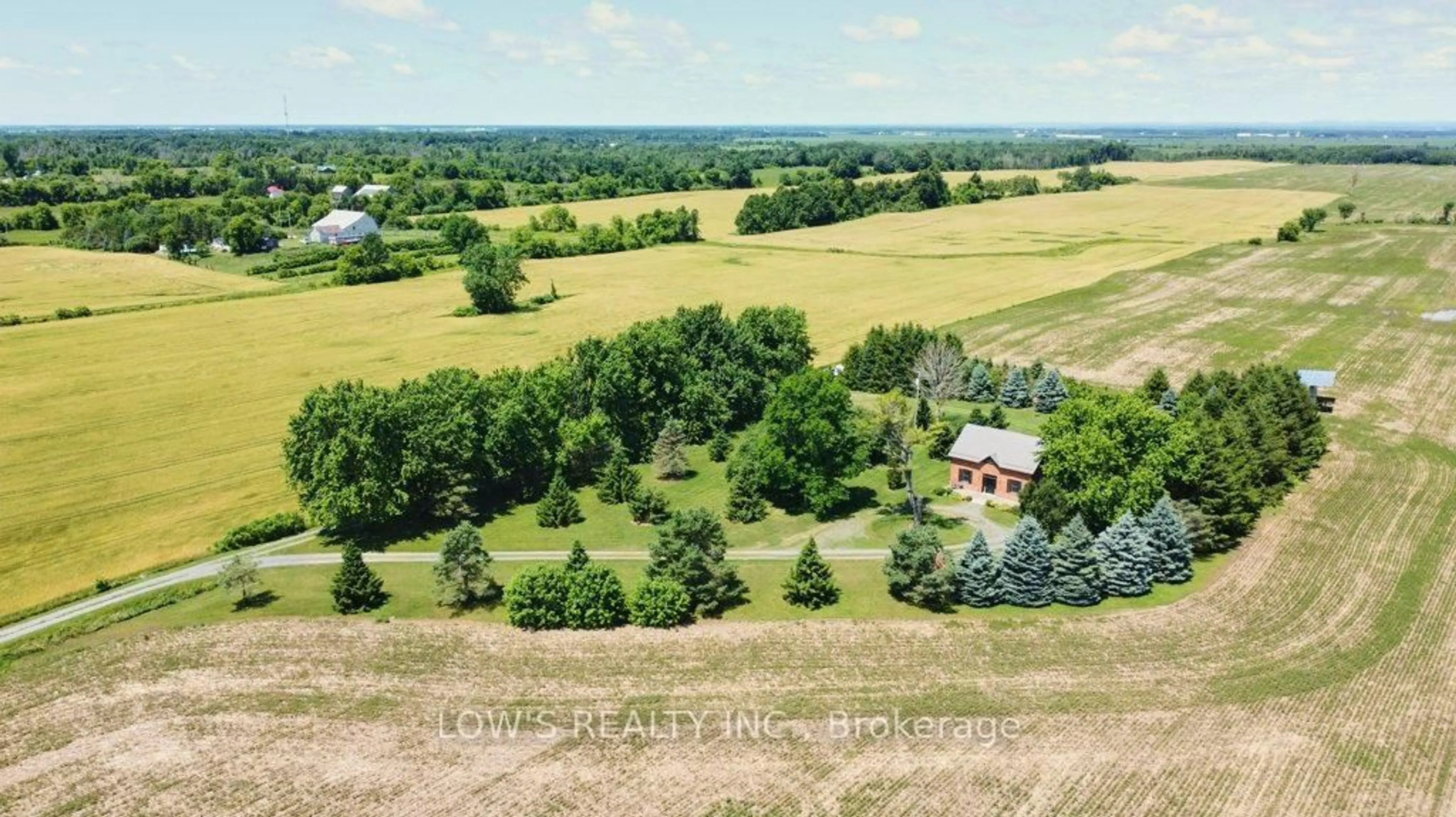 A pic from outside/outdoor area/front of a property/back of a property/a pic from drone, unknown for 19905 County Road 24 Rd, North Glengarry Ontario K0C 1J0
