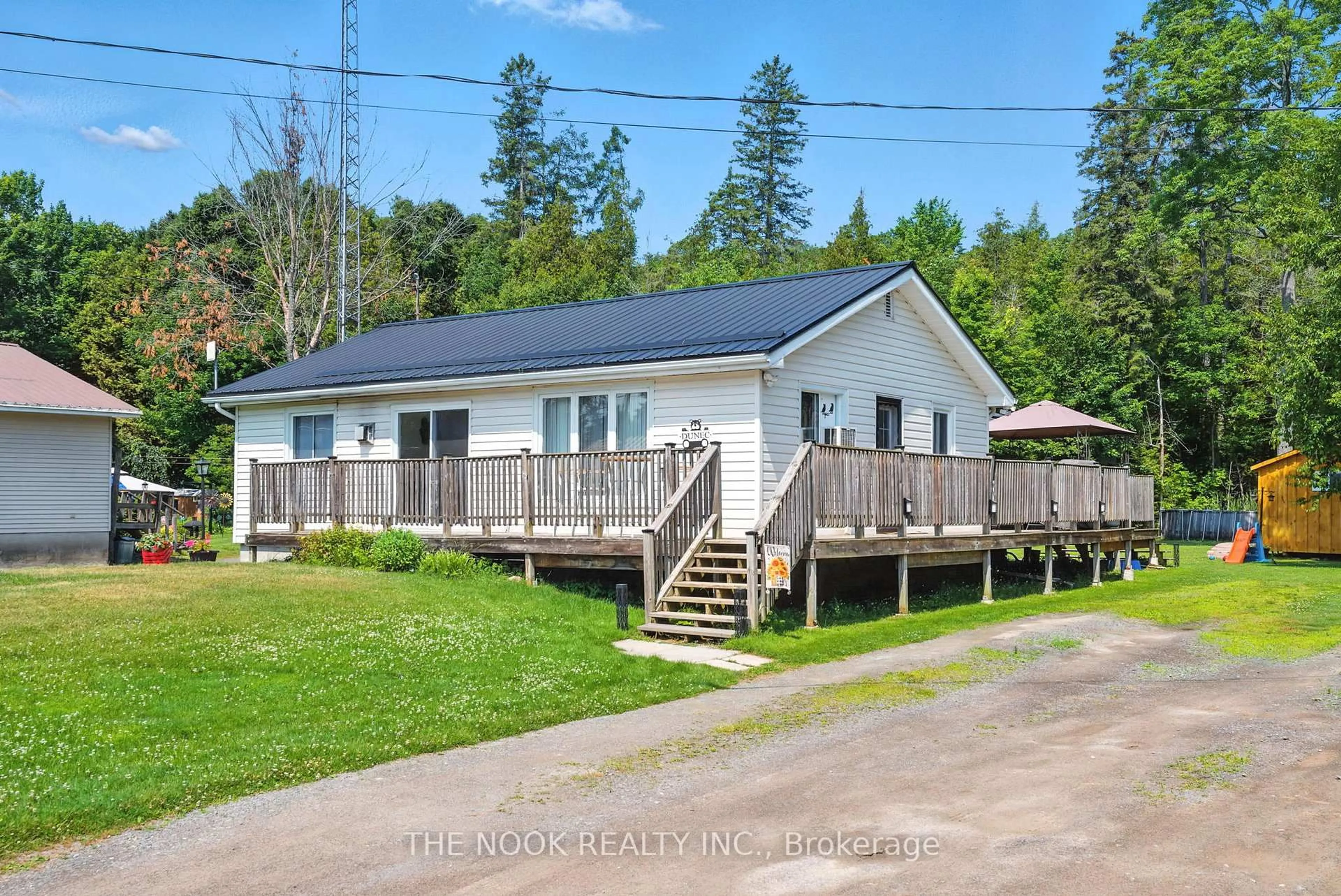 A pic from outside/outdoor area/front of a property/back of a property/a pic from drone, unknown for 104 Peepy Horn Rd, Limoges Ontario K0K 2M0
