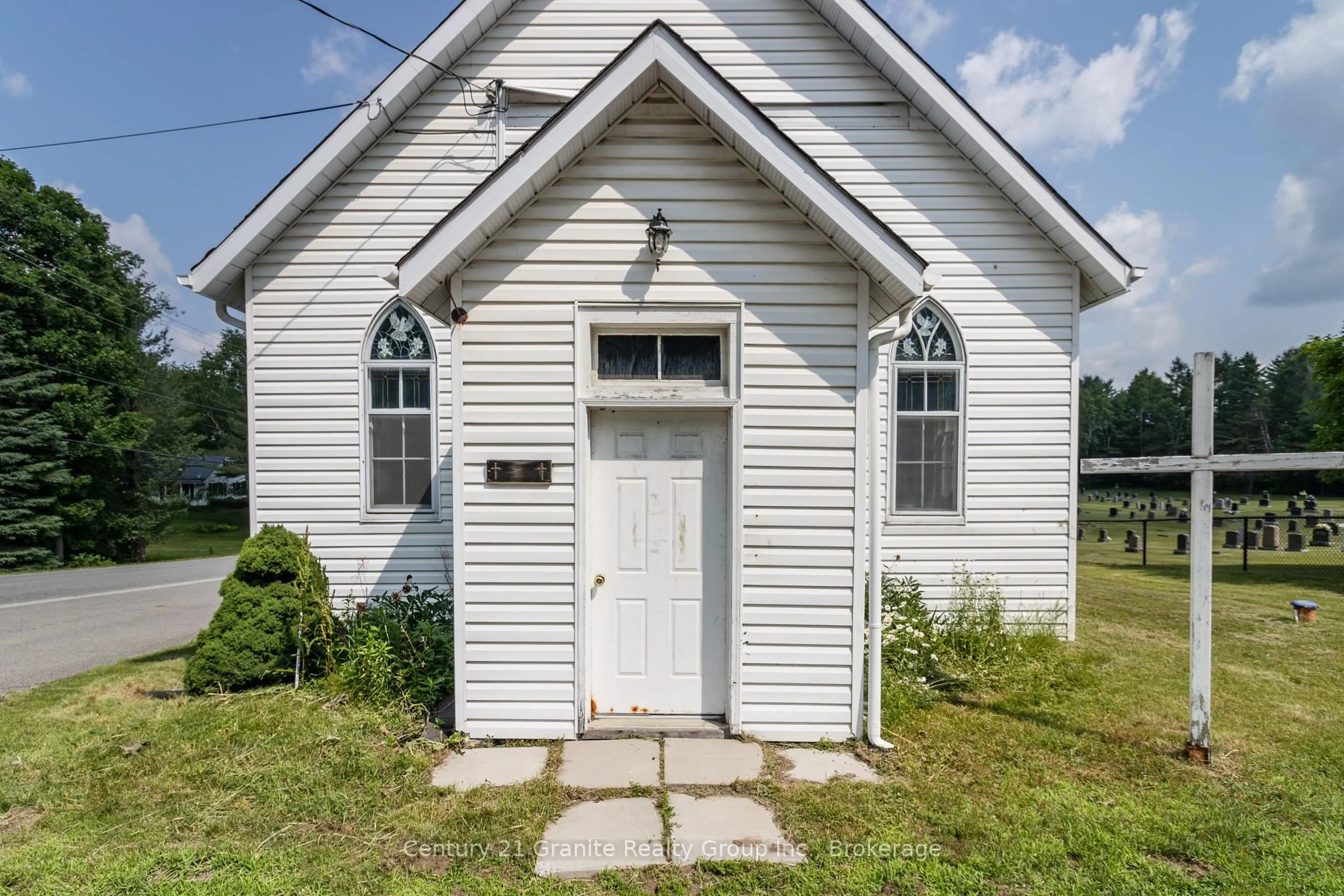 Shed for 10961 Highway 118, Algonquin Highlands Ontario K0M 1J1