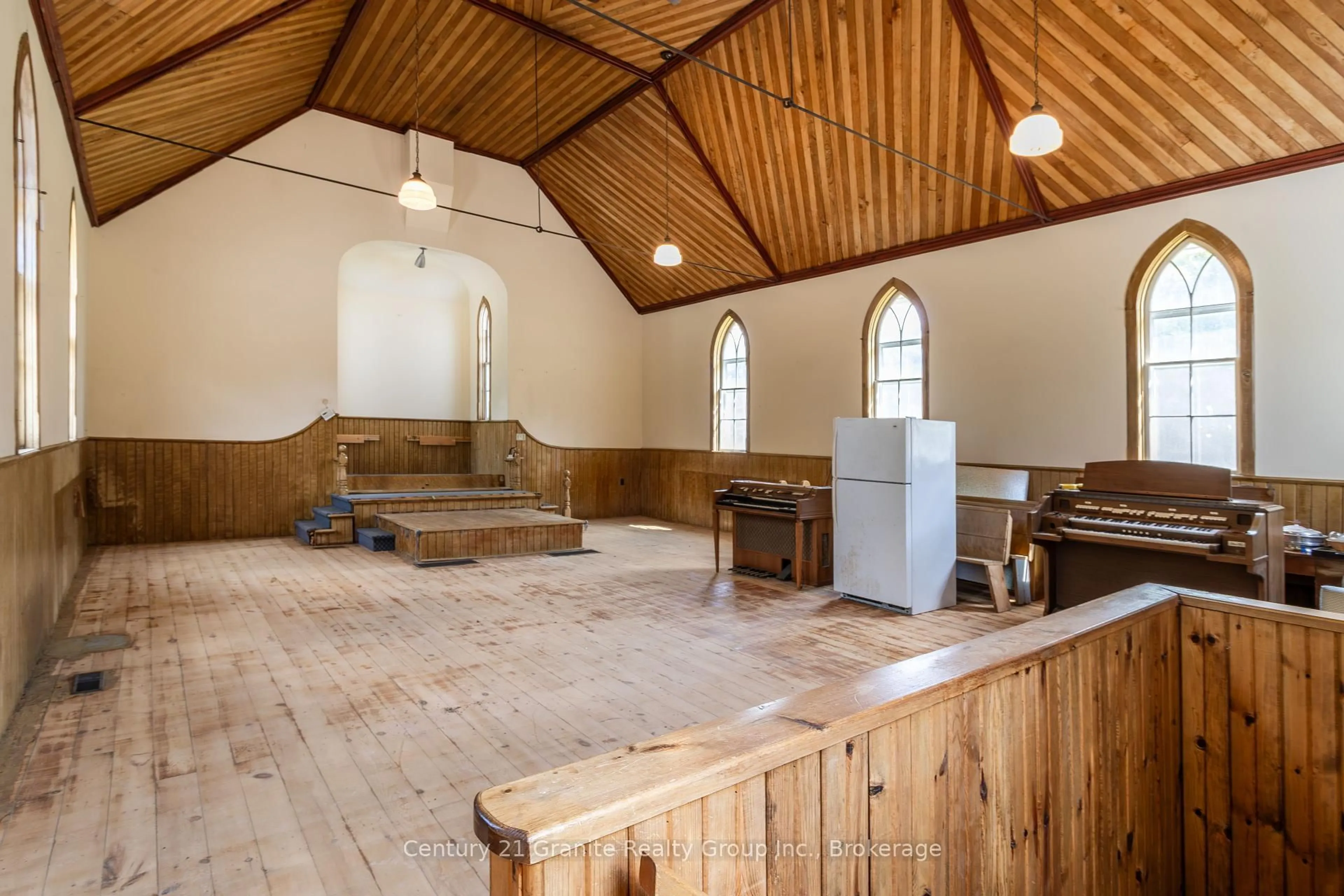 A pic of a room for 10961 Highway 118, Algonquin Highlands Ontario K0M 1J1