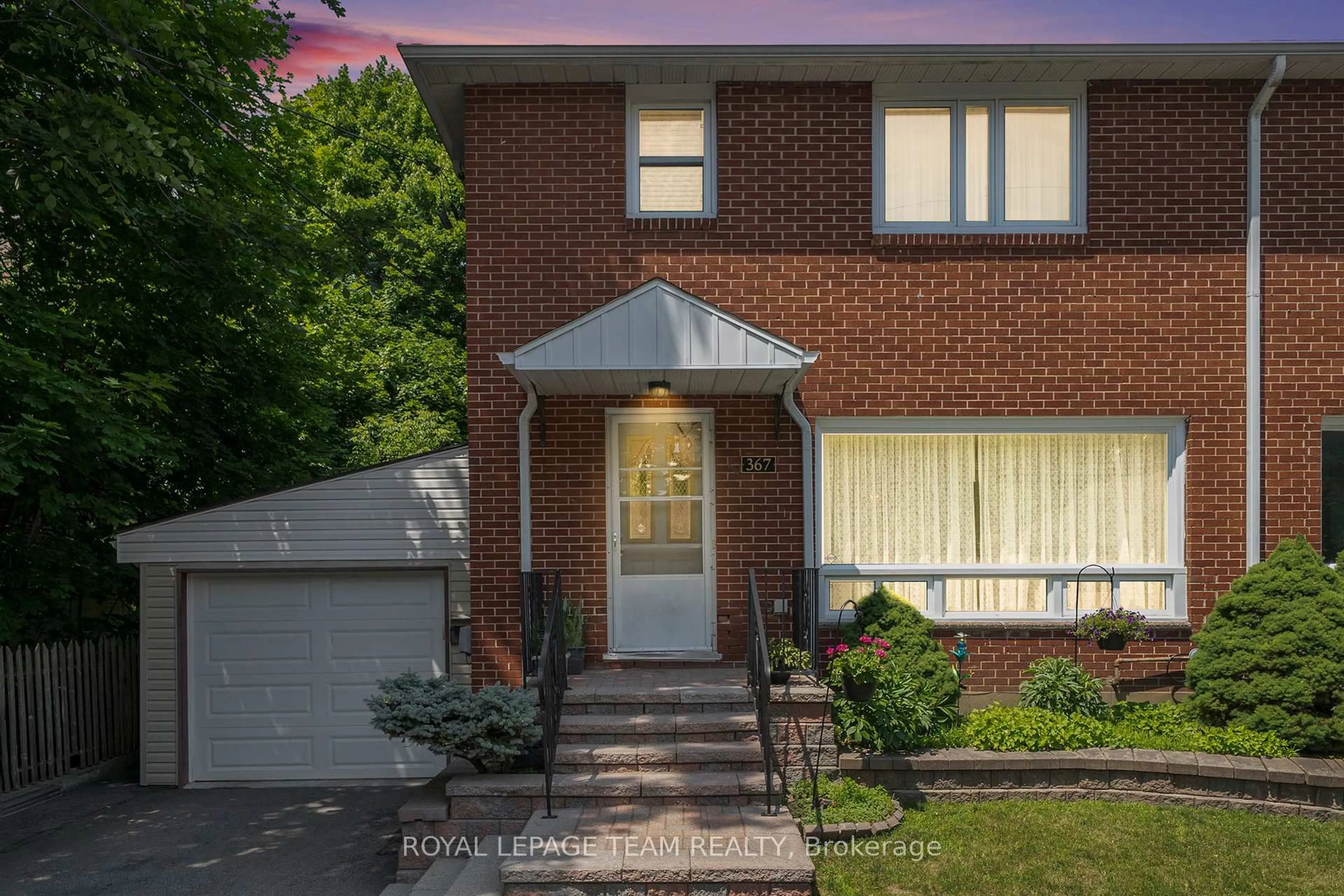 Home with brick exterior material, street for 367 Ravenhill Ave, Ottawa Ontario K2A 0J5