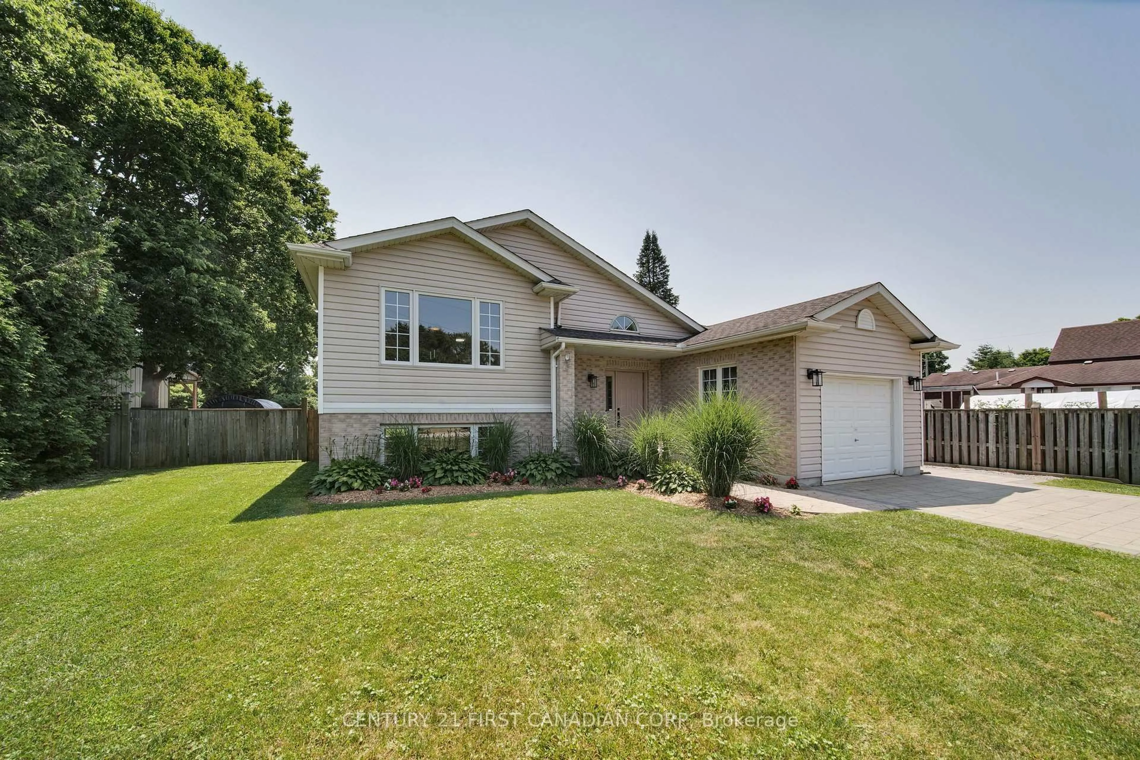 Home with vinyl exterior material, street for 9369 Birmingham St, Middlesex Centre Ontario N0L 1E0
