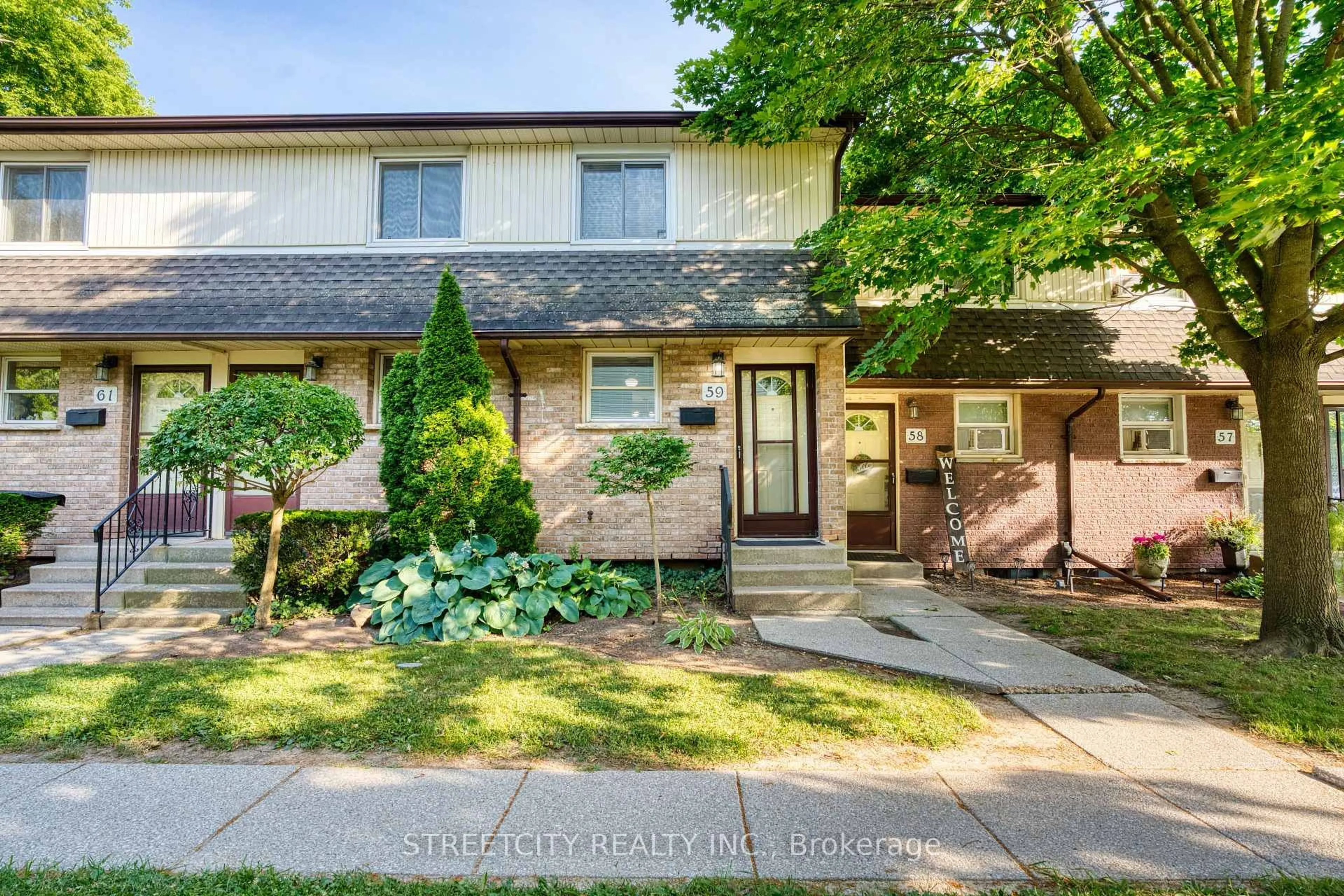 Home with brick exterior material, street for 1919 Trafalgar St #59, London East Ontario N5V 1A1
