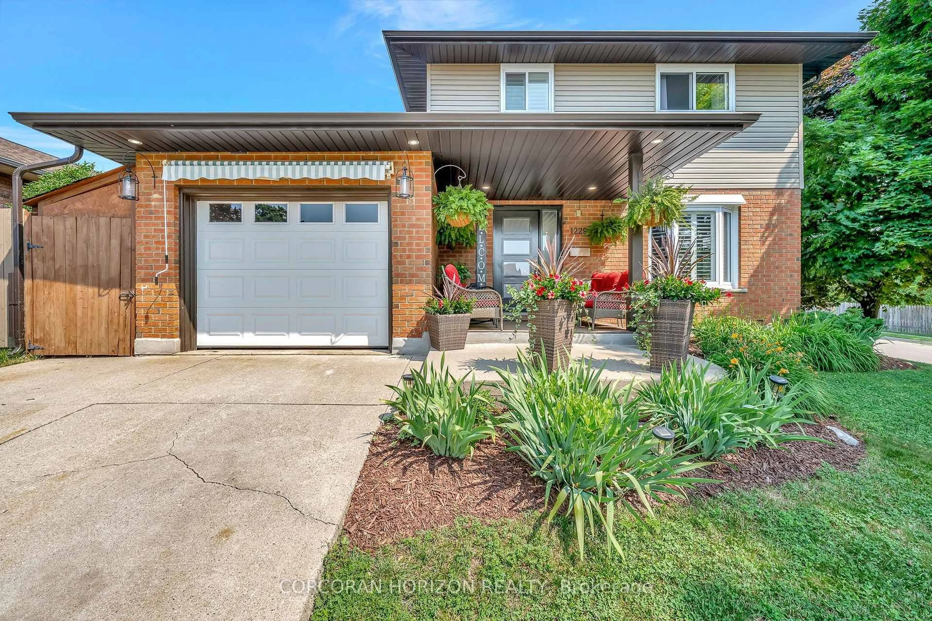 Home with brick exterior material, street for 1229 Rose St, Cambridge Ontario N3H 2G3