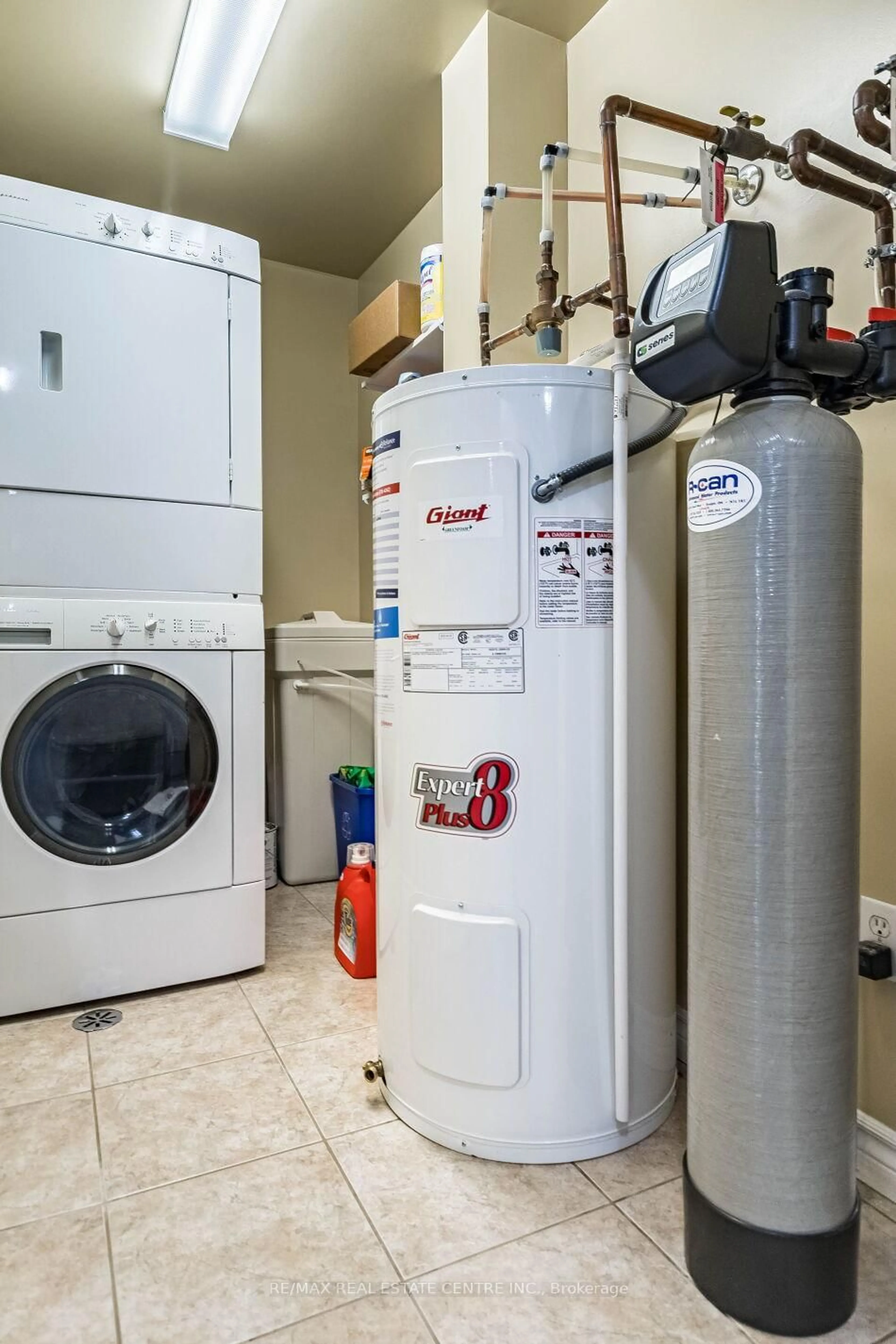 Laundry room for 41 Goodwin Dr #109, Guelph Ontario N1L 0E7