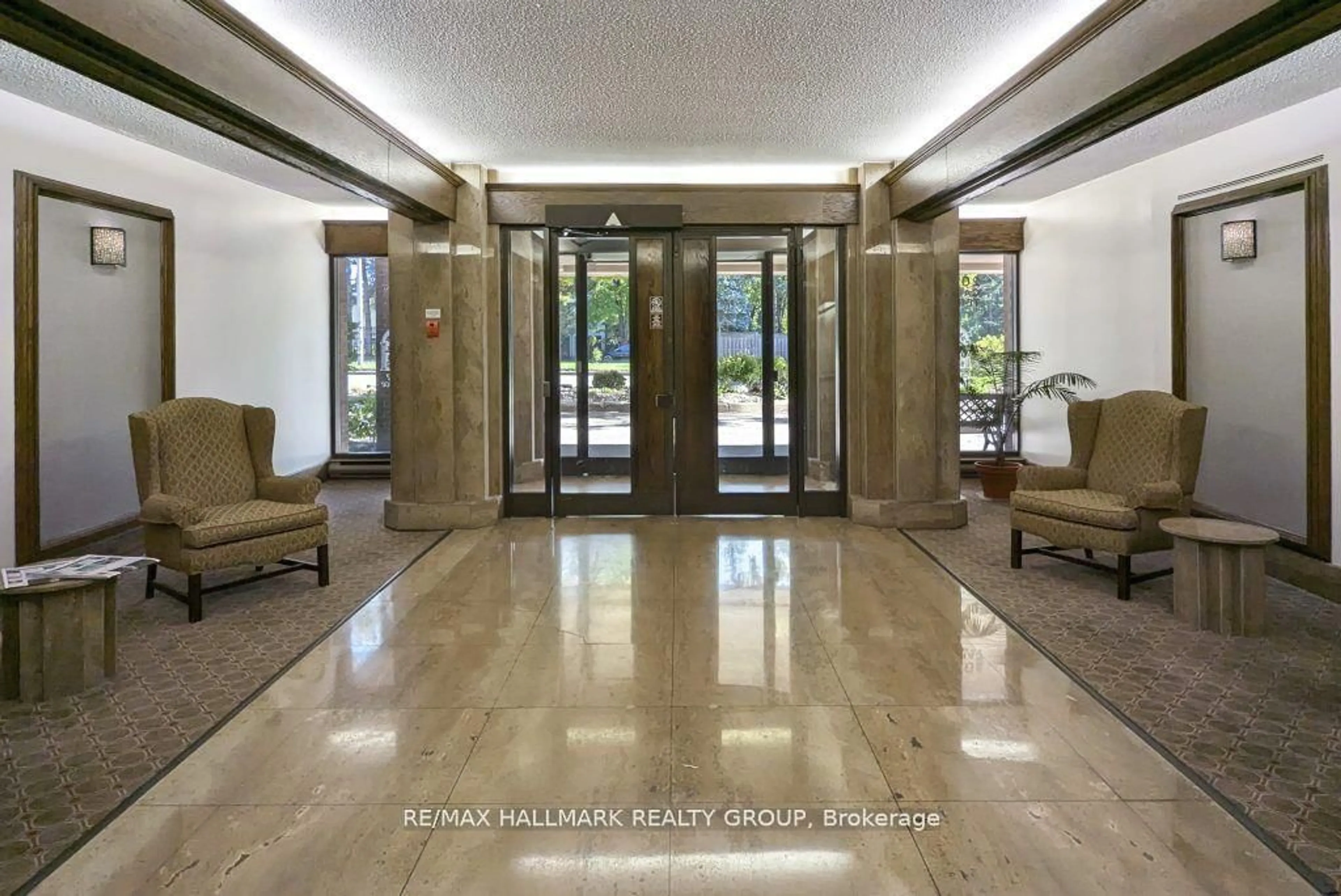 Lobby for 2019 Carling Ave #605, Ottawa Ontario K2A 4A2