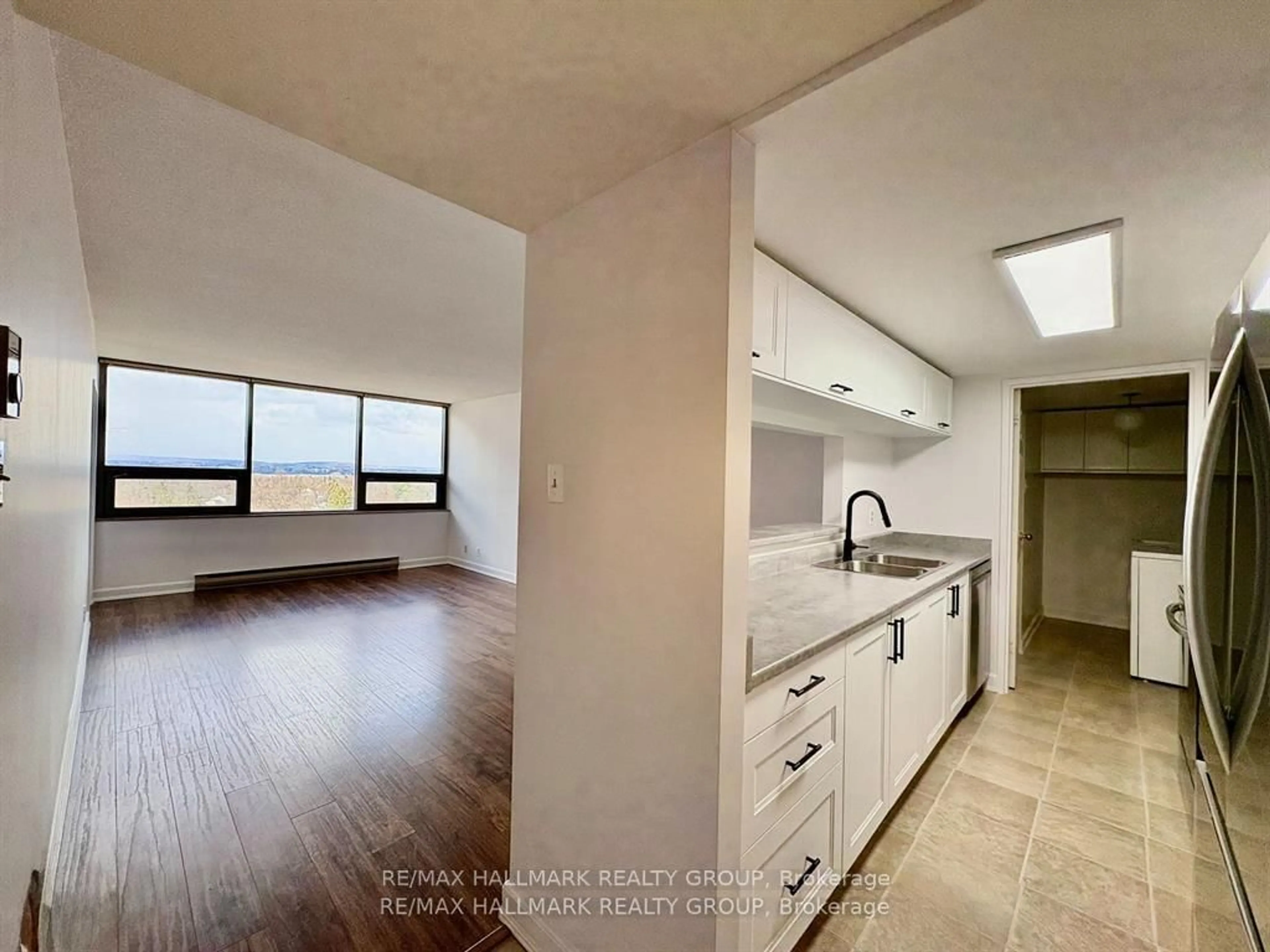 Unknown for 2019 Carling Ave #605, Ottawa Ontario K2A 4A2