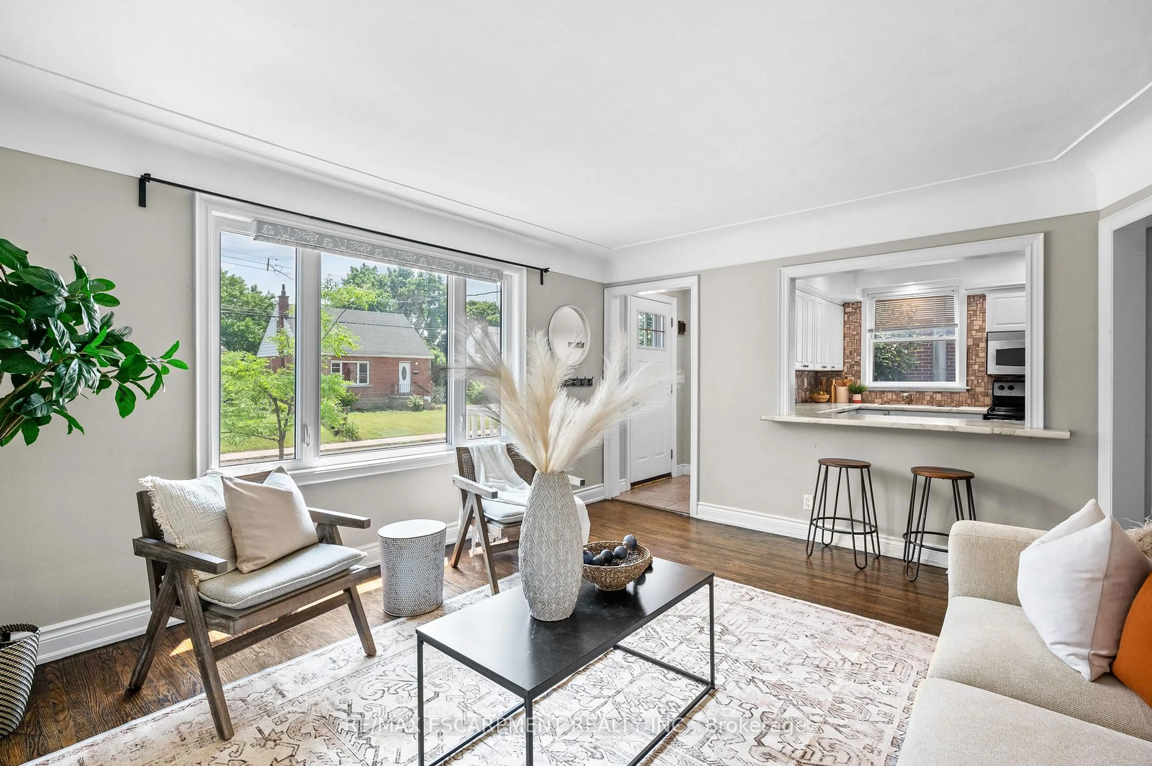 Living room with furniture, unknown for 78 West 3rd St, Hamilton Ontario L9C 3K3