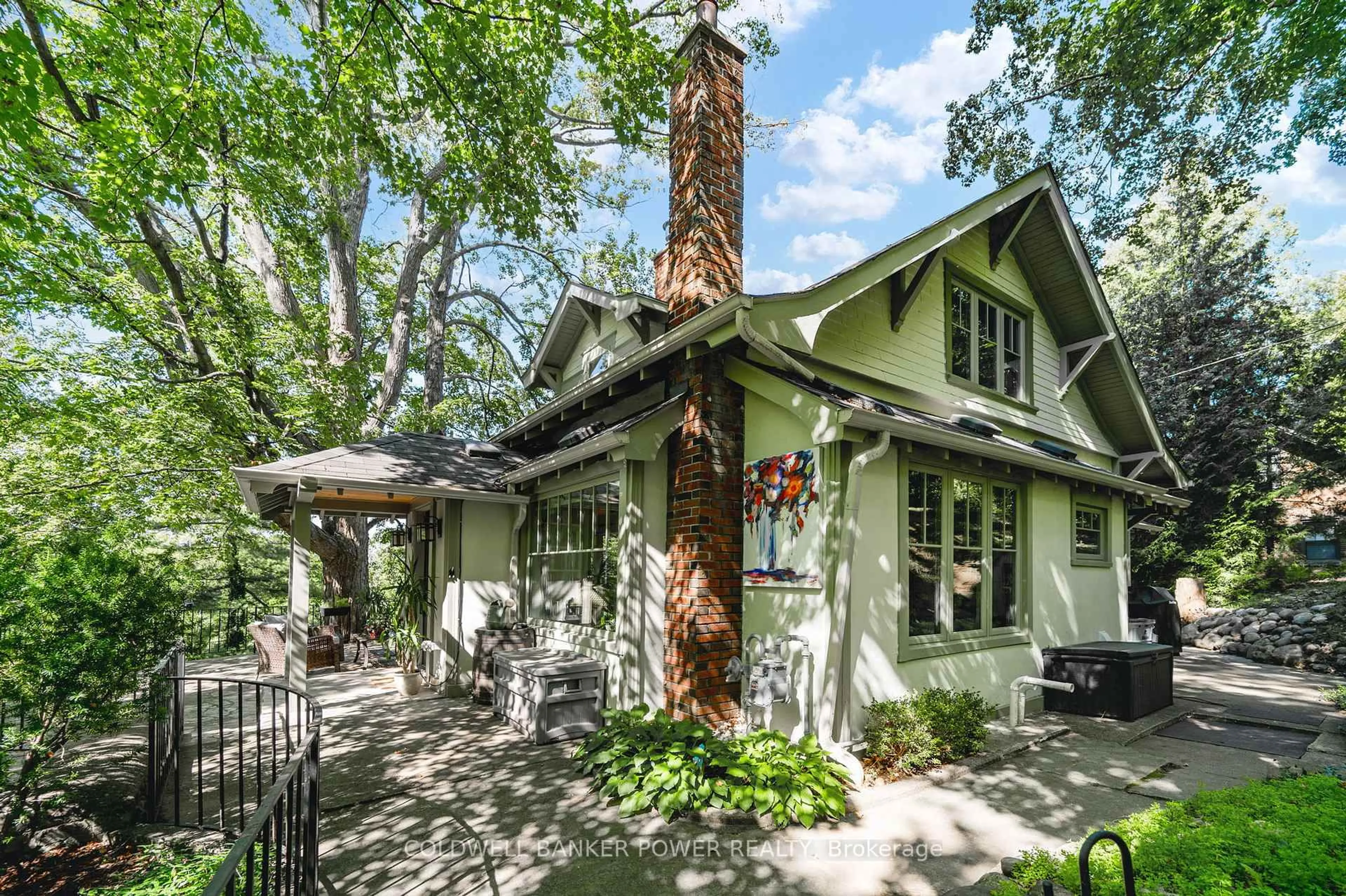 Unknown for 445 Westmount Dr, London South Ontario N6K 1X4