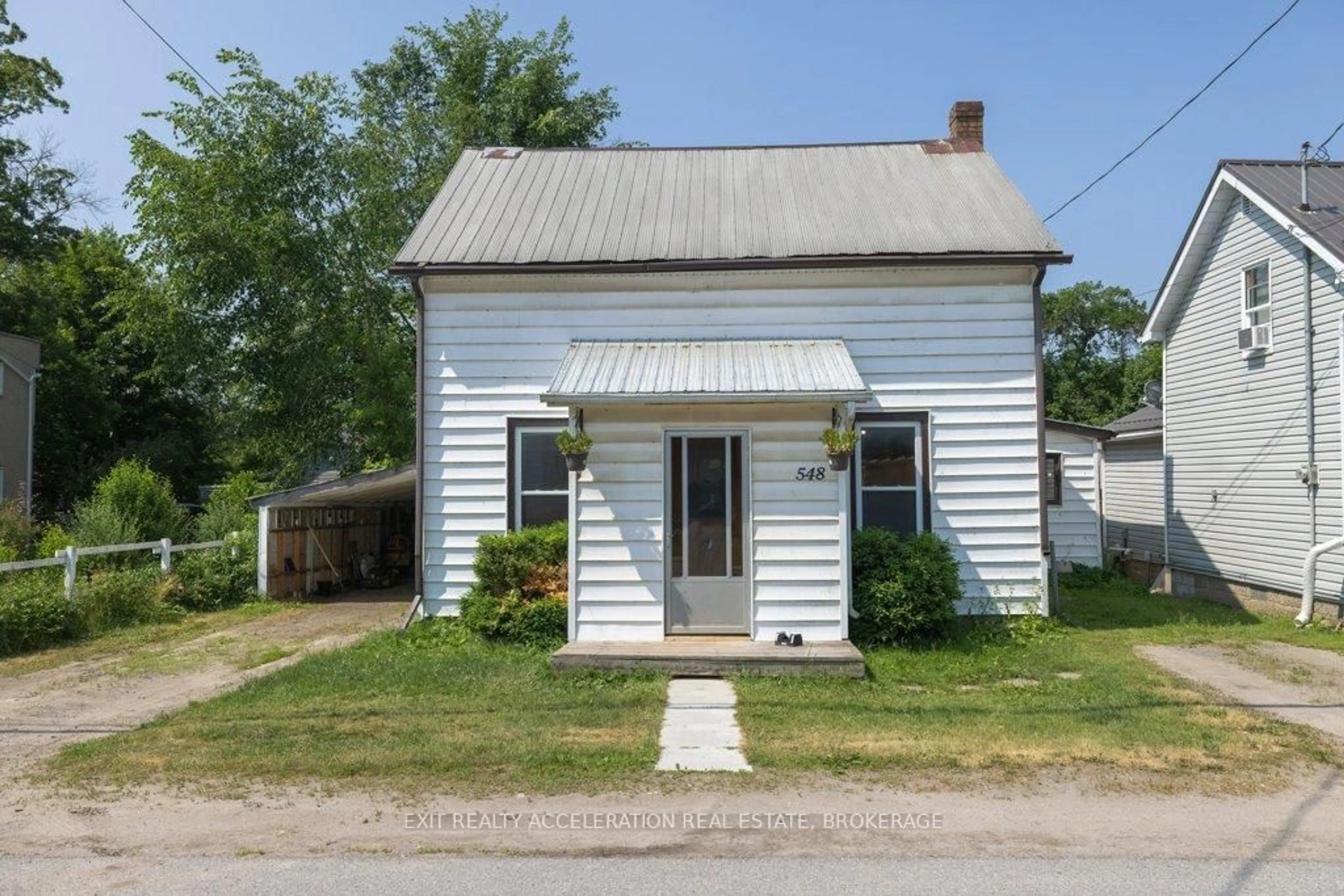 Shed for 548 Moira St, Tweed Ontario K0K 3J0
