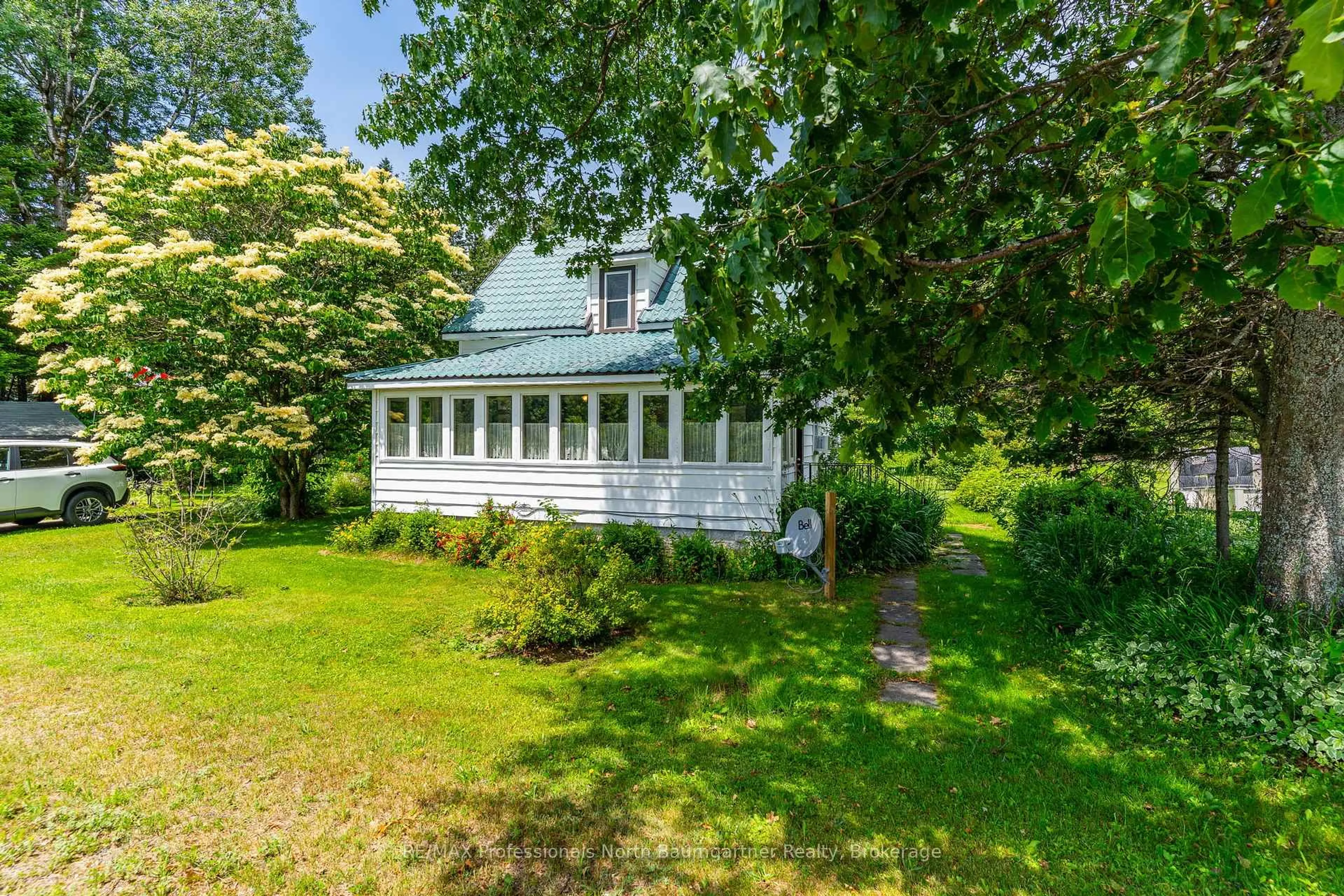 A pic from outside/outdoor area/front of a property/back of a property/a pic from drone, unknown for 4745 Gelert Rd, Minden Hills Ontario K0M 2K0